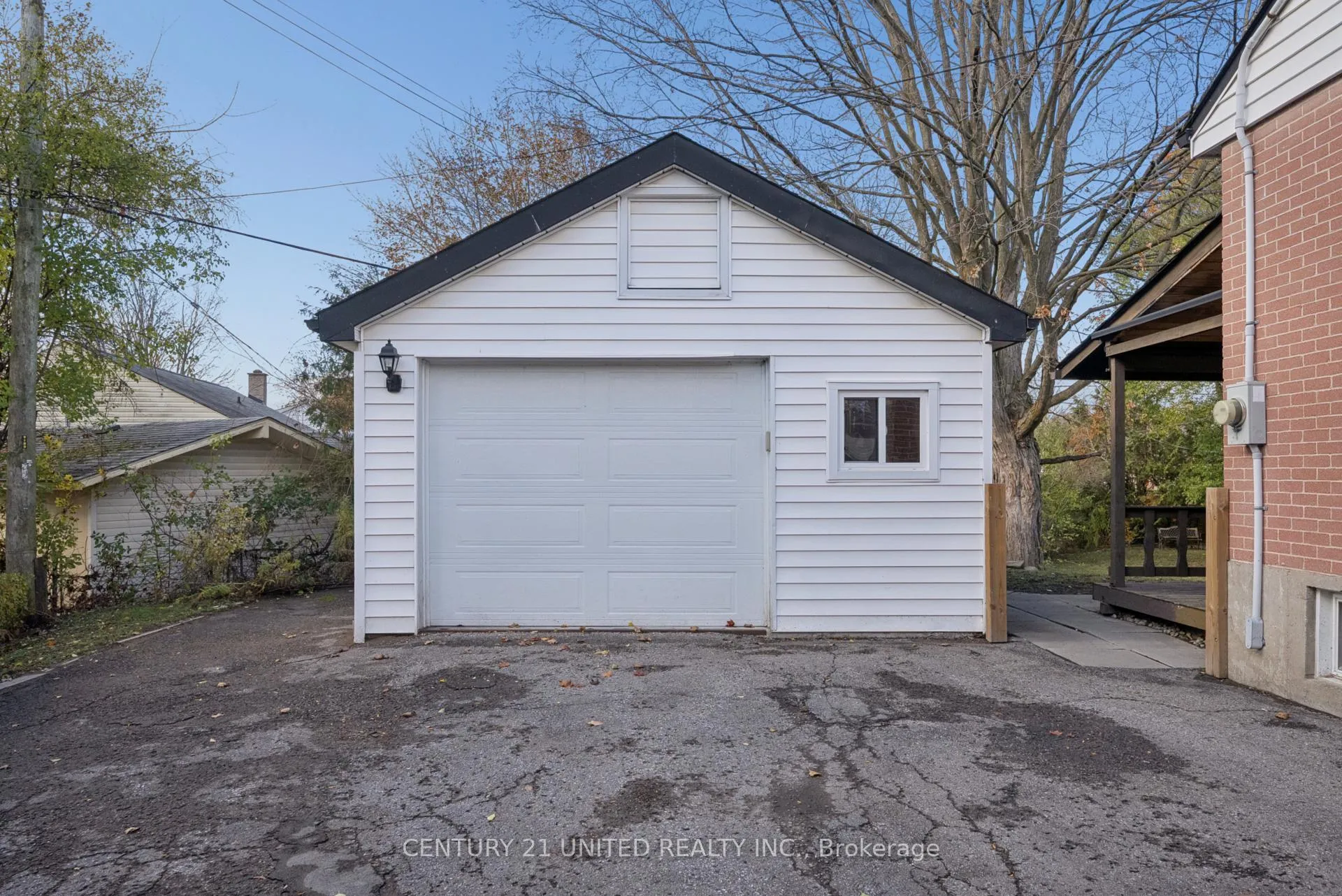 Photo 33 of 821 Schneider Place, Peterborough, Northcrest Ward 5 — HOMEH