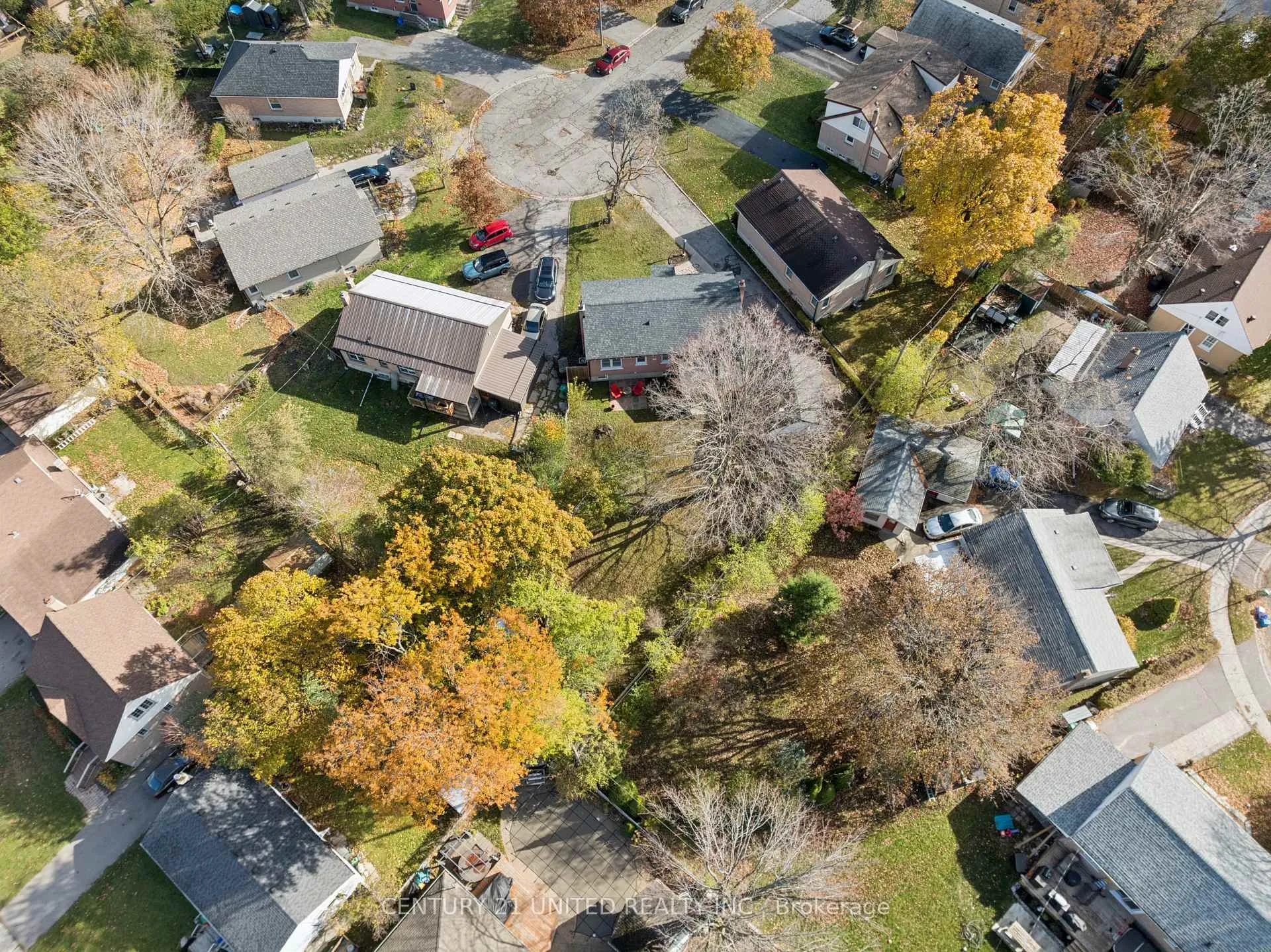 Photo 43 of 821 Schneider Place, Peterborough, Northcrest Ward 5 — HOMEH