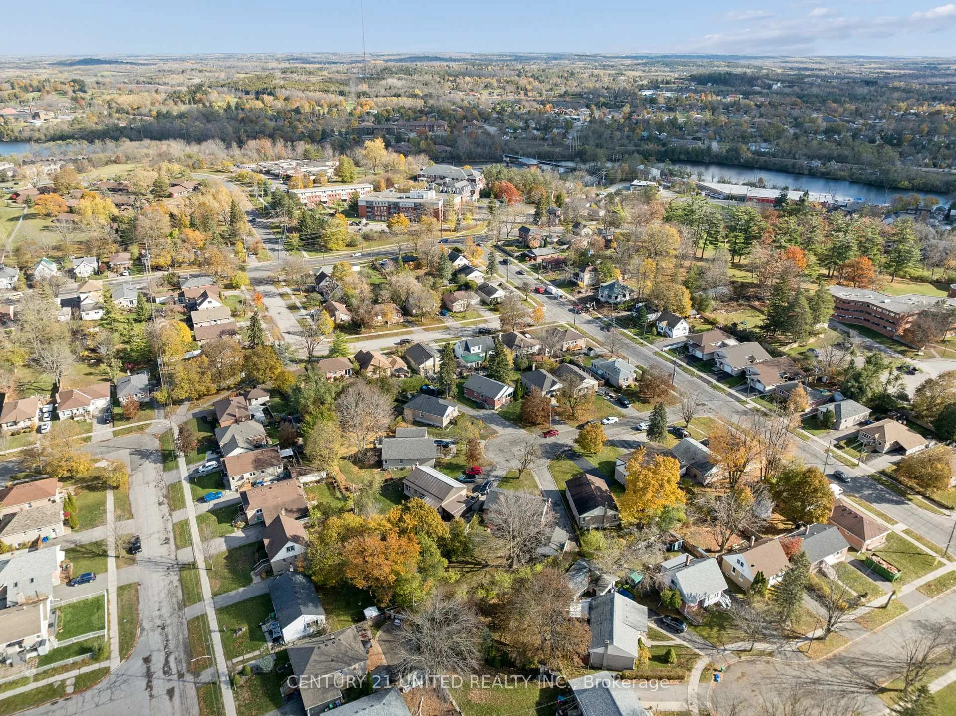 Photo 49 of 821 Schneider Place, Peterborough, Northcrest Ward 5 — HOMEH