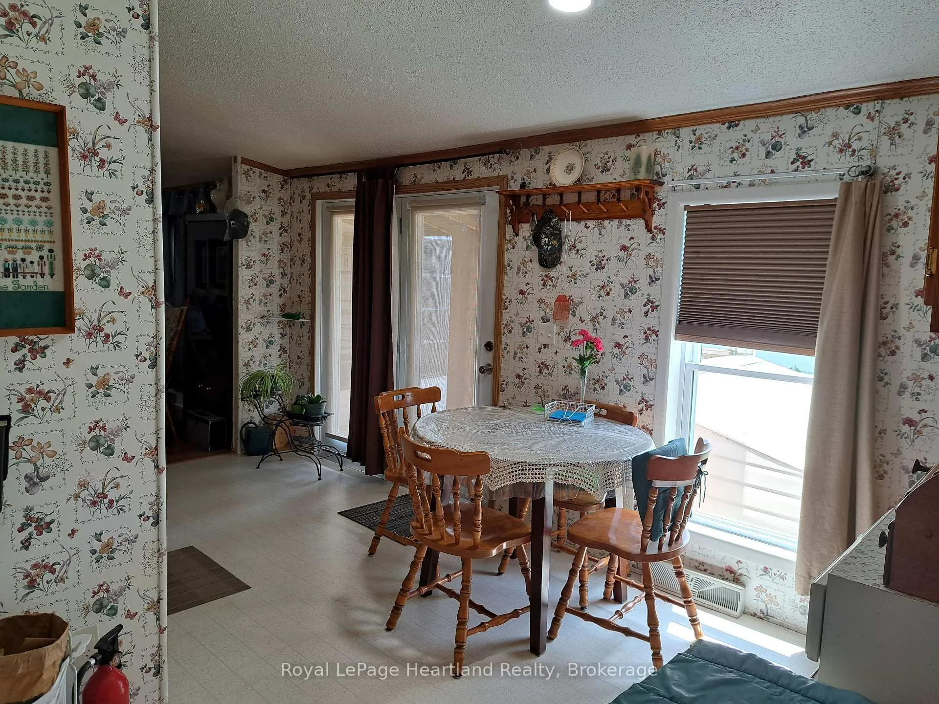 Photo 8 of Unit 8, 39461 Dashwood Road, South Huron, Stephen Twp — HOMEH
