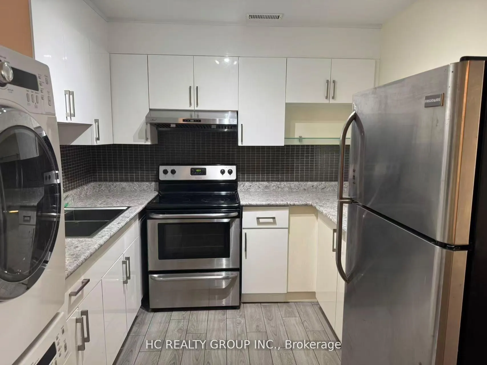 Photo 4 of Unit 3, 1606 Queen Street, Toronto, Greenwood-Coxwell — HOMEH