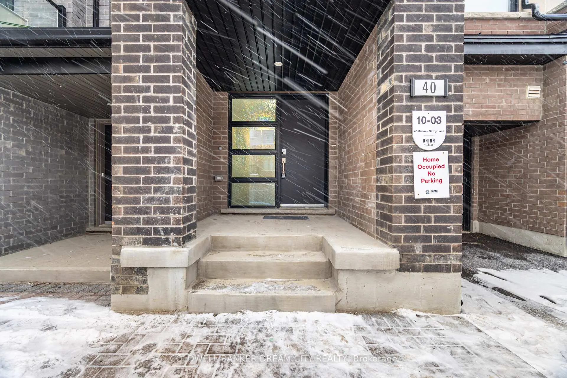 Photo 3 of 40 Herman Gilroy Lane, Markham, Angus Glen — HOMEH