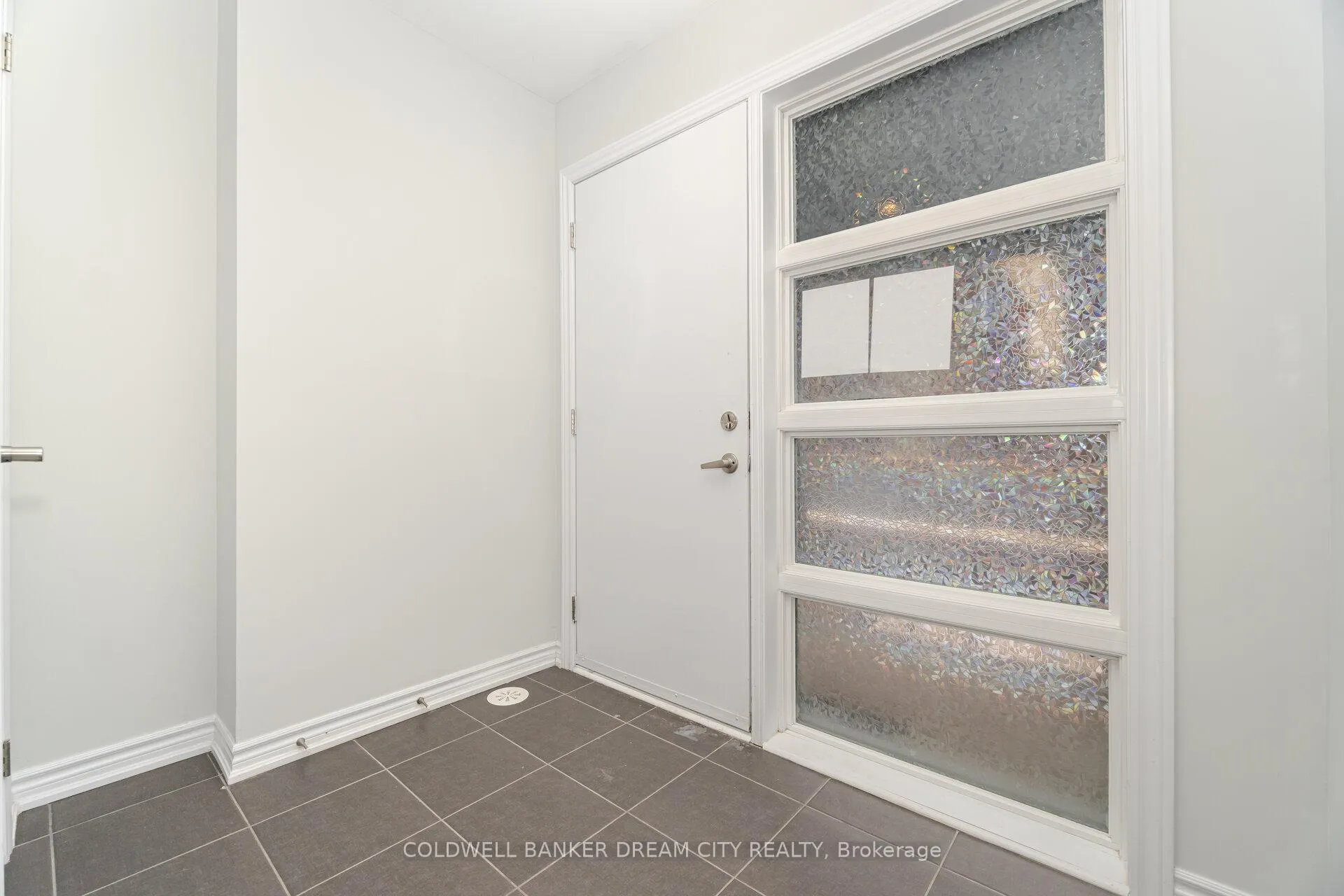 Photo 4 of 40 Herman Gilroy Lane, Markham, Angus Glen — HOMEH