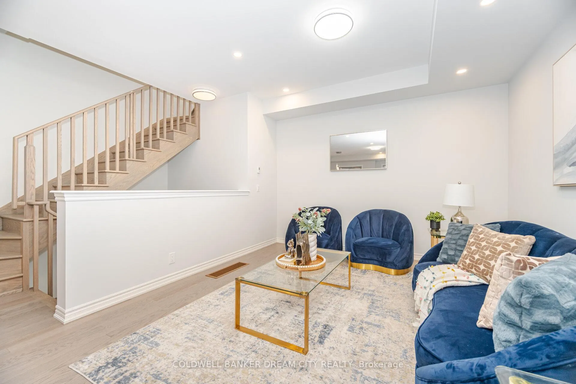 Photo 8 of 40 Herman Gilroy Lane, Markham, Angus Glen — HOMEH