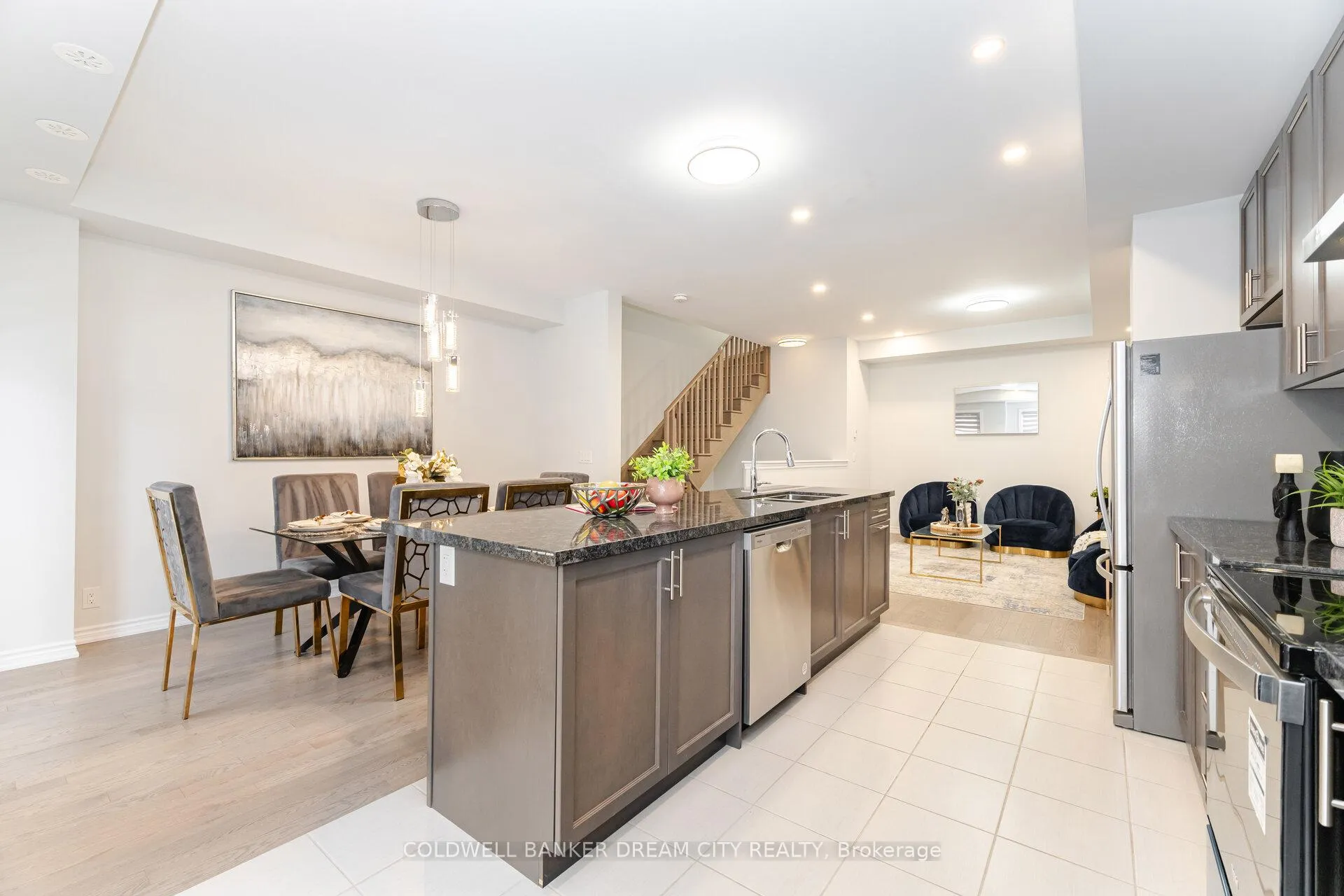 Photo 17 of 40 Herman Gilroy Lane, Markham, Angus Glen — HOMEH