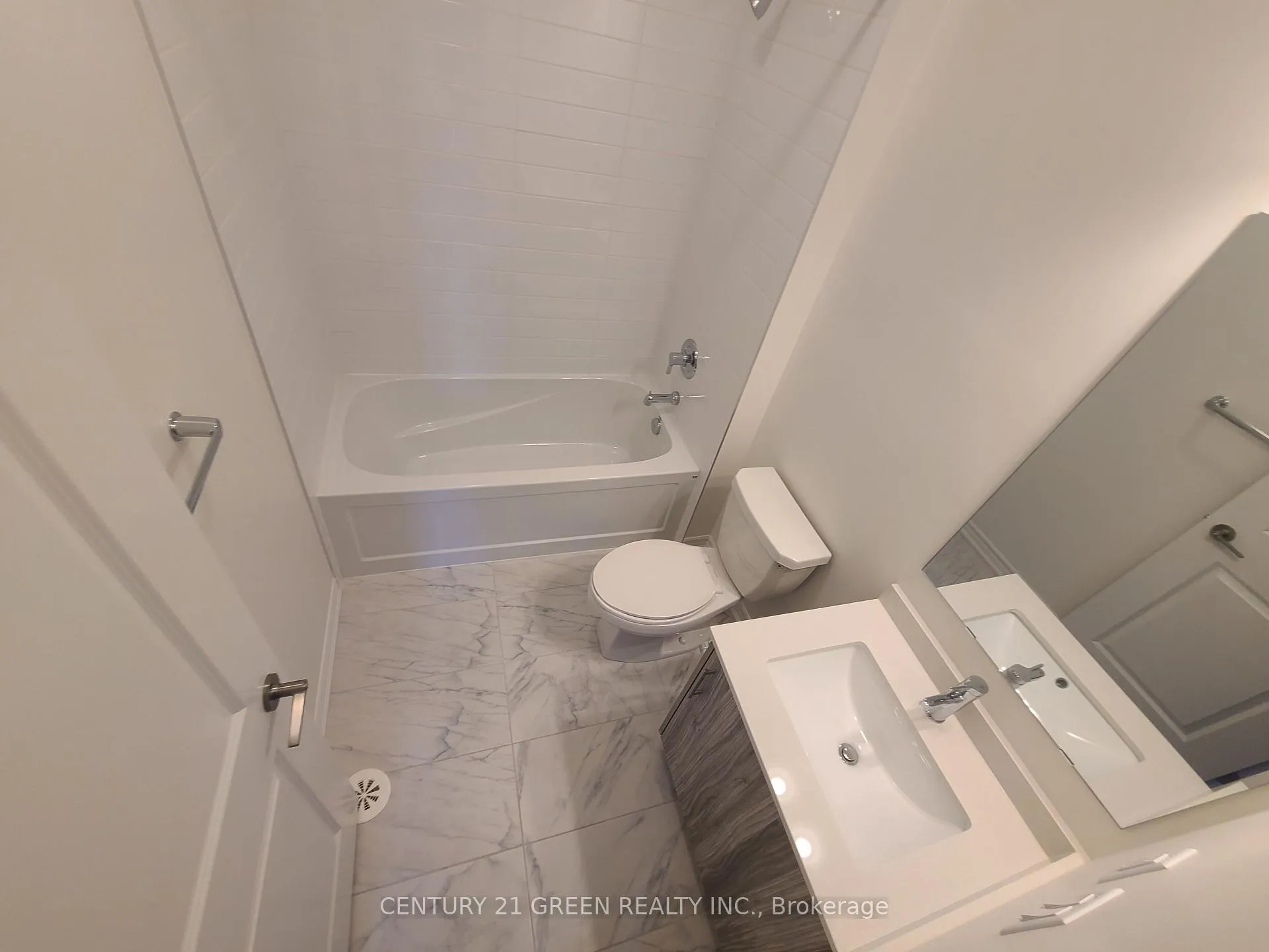 Photo 131 of 382 Twinflower Place, Milton, Walker — HOMEH