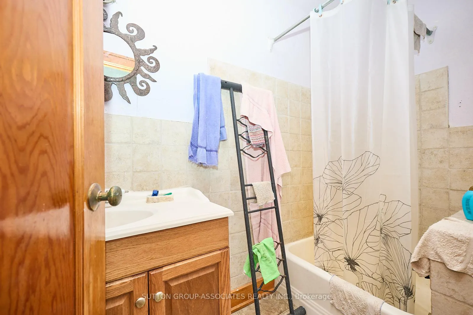 Photo 16 of 10427 Lakeshore Road, Wainfleet, Lakeshore — HOMEH