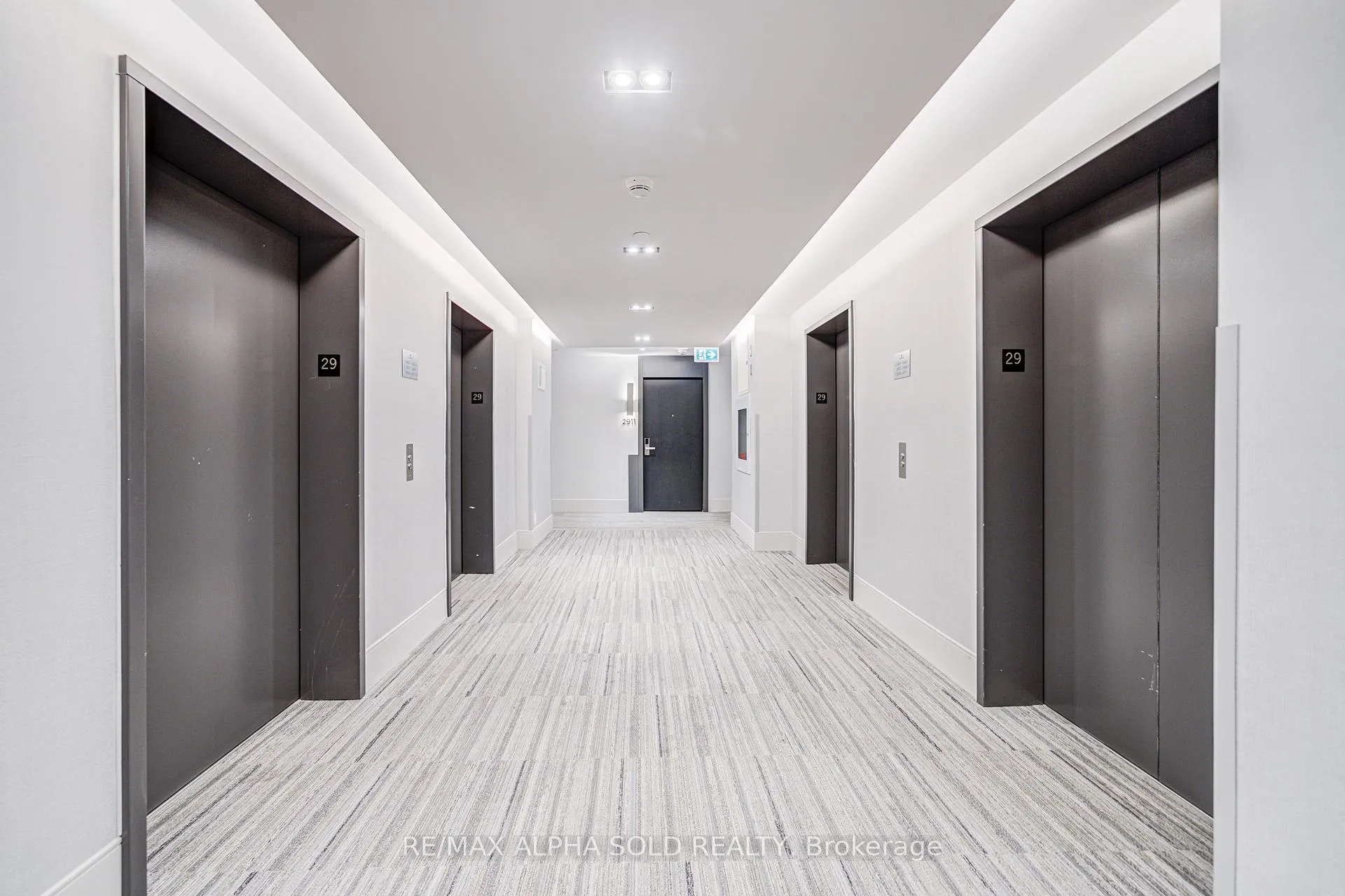 Photo 4 of Unit 2907, 8 Water Walk Drive, Markham, Unionville — HOMEH