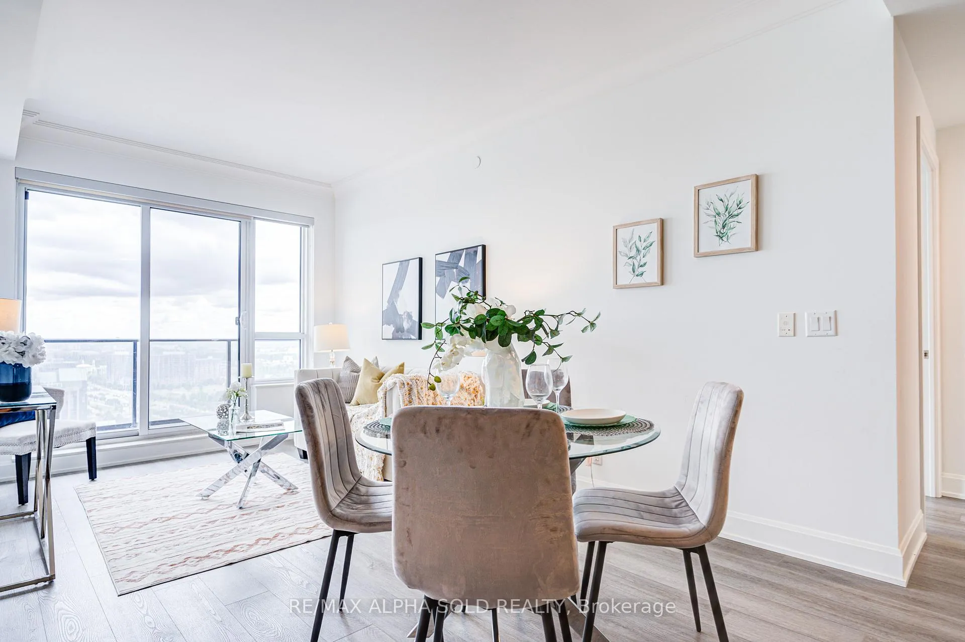 Photo 14 of Unit 2907, 8 Water Walk Drive, Markham, Unionville — HOMEH