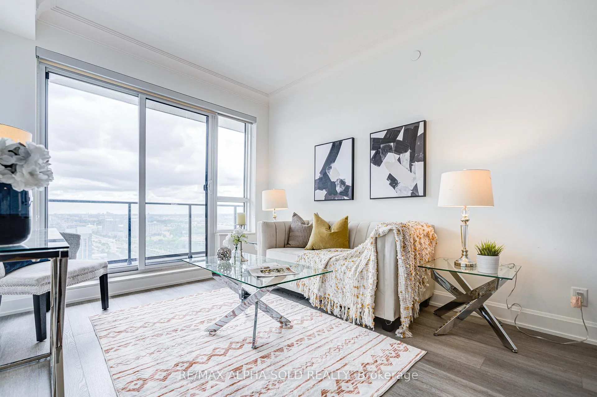 Photo 16 of Unit 2907, 8 Water Walk Drive, Markham, Unionville — HOMEH