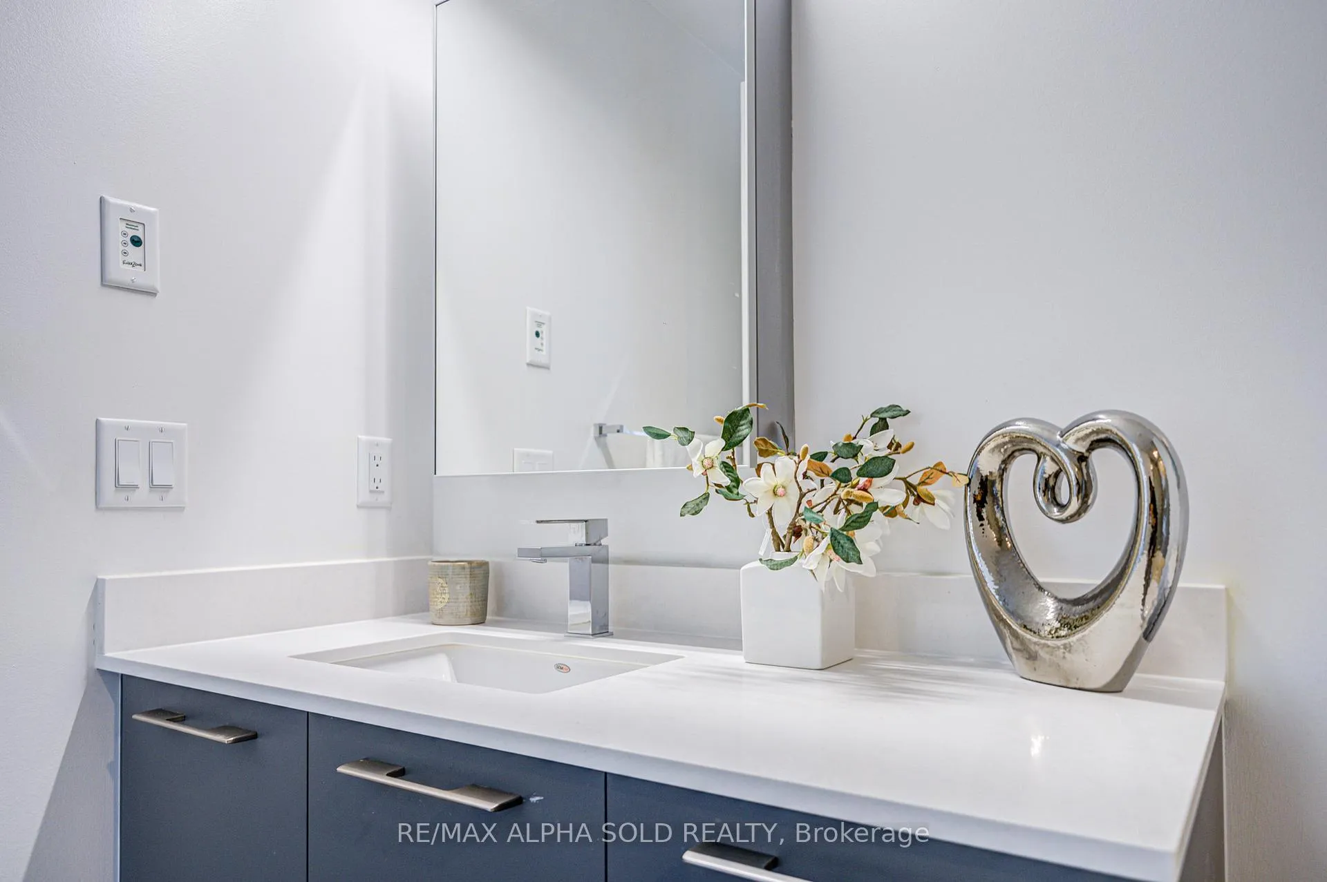 Photo 30 of Unit 2907, 8 Water Walk Drive, Markham, Unionville — HOMEH