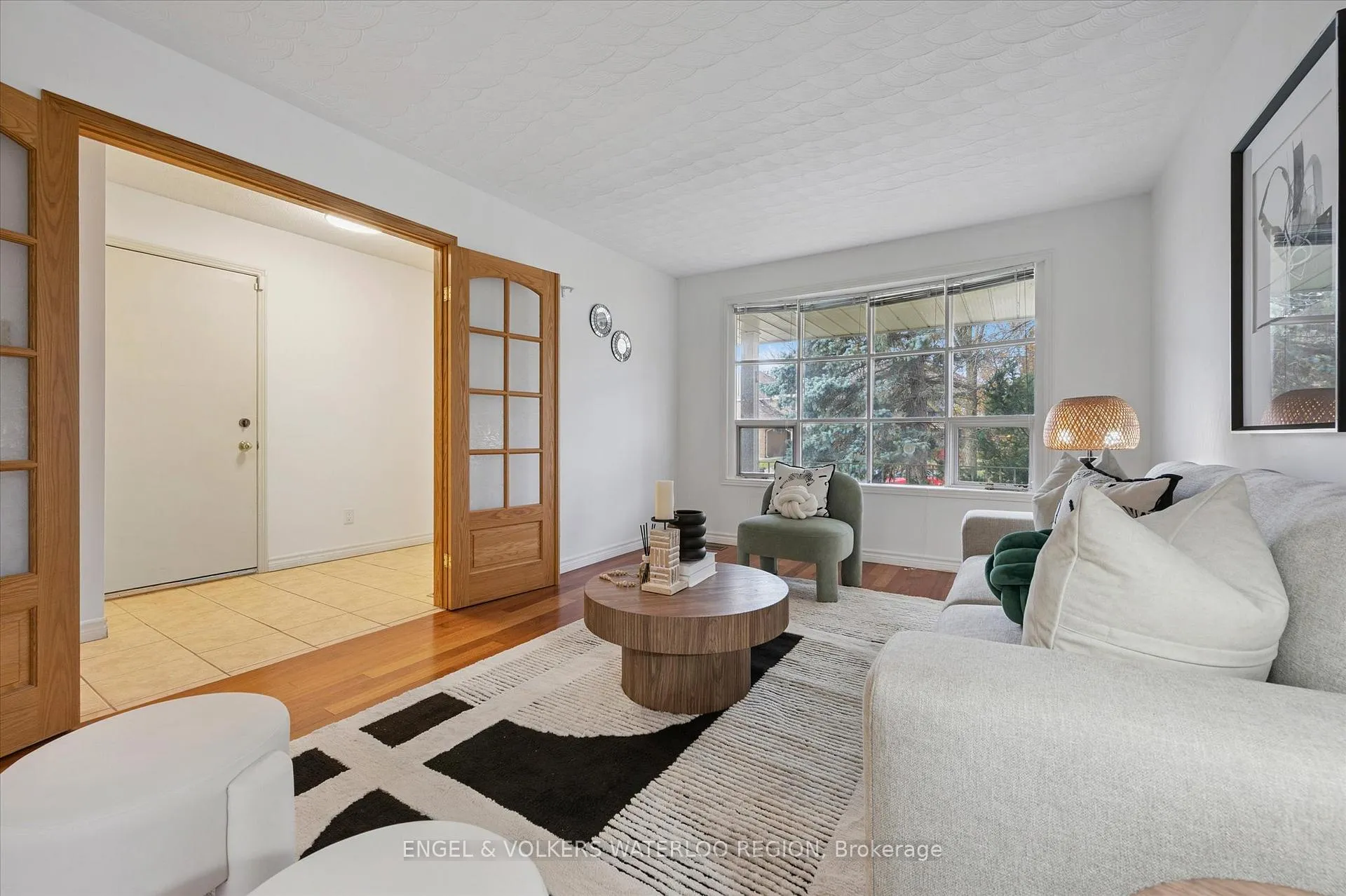 Photo 8 of 131 Woodbend Crescent, Waterloo — HOMEH