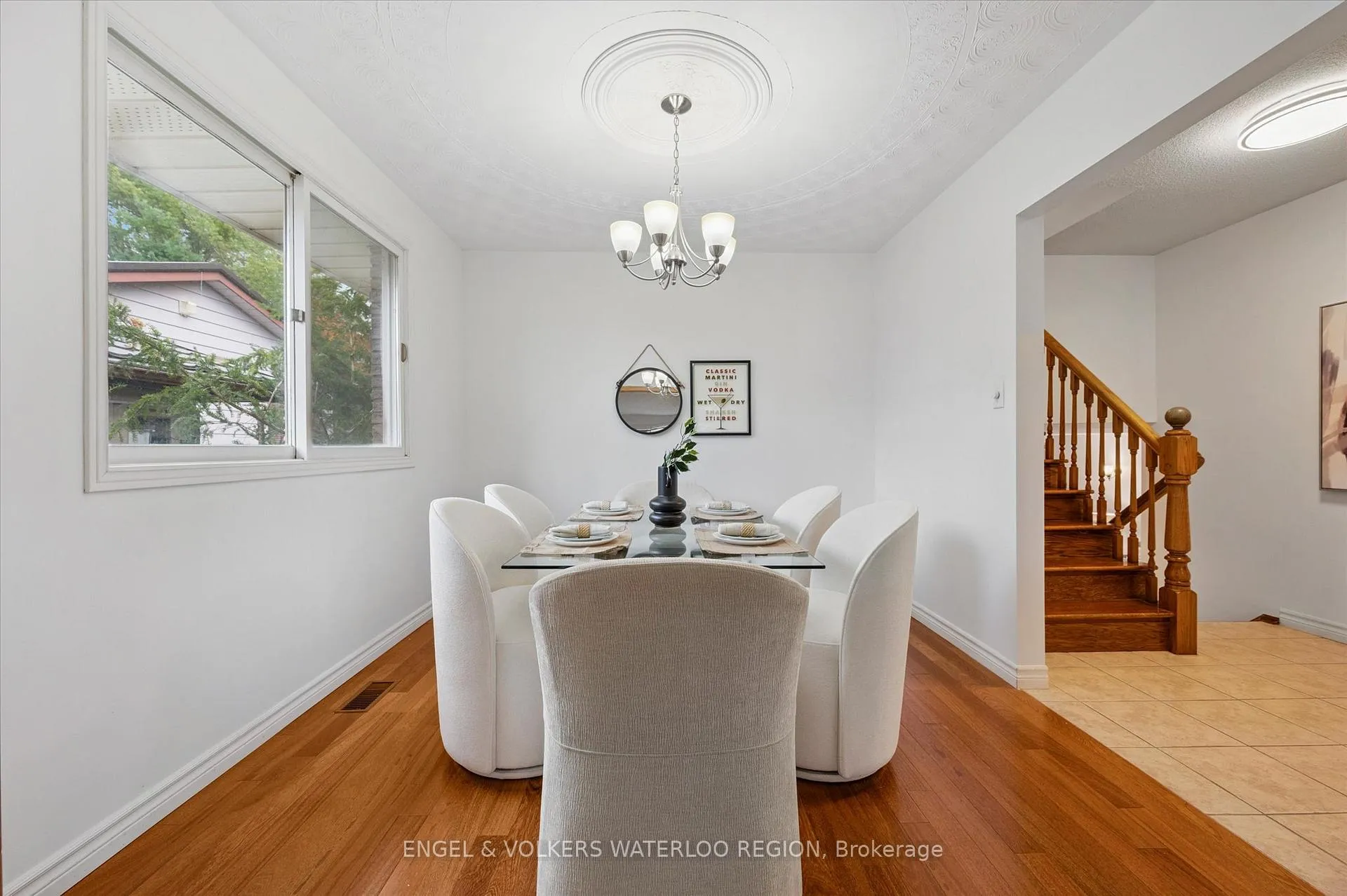 Photo 10 of 131 Woodbend Crescent, Waterloo — HOMEH