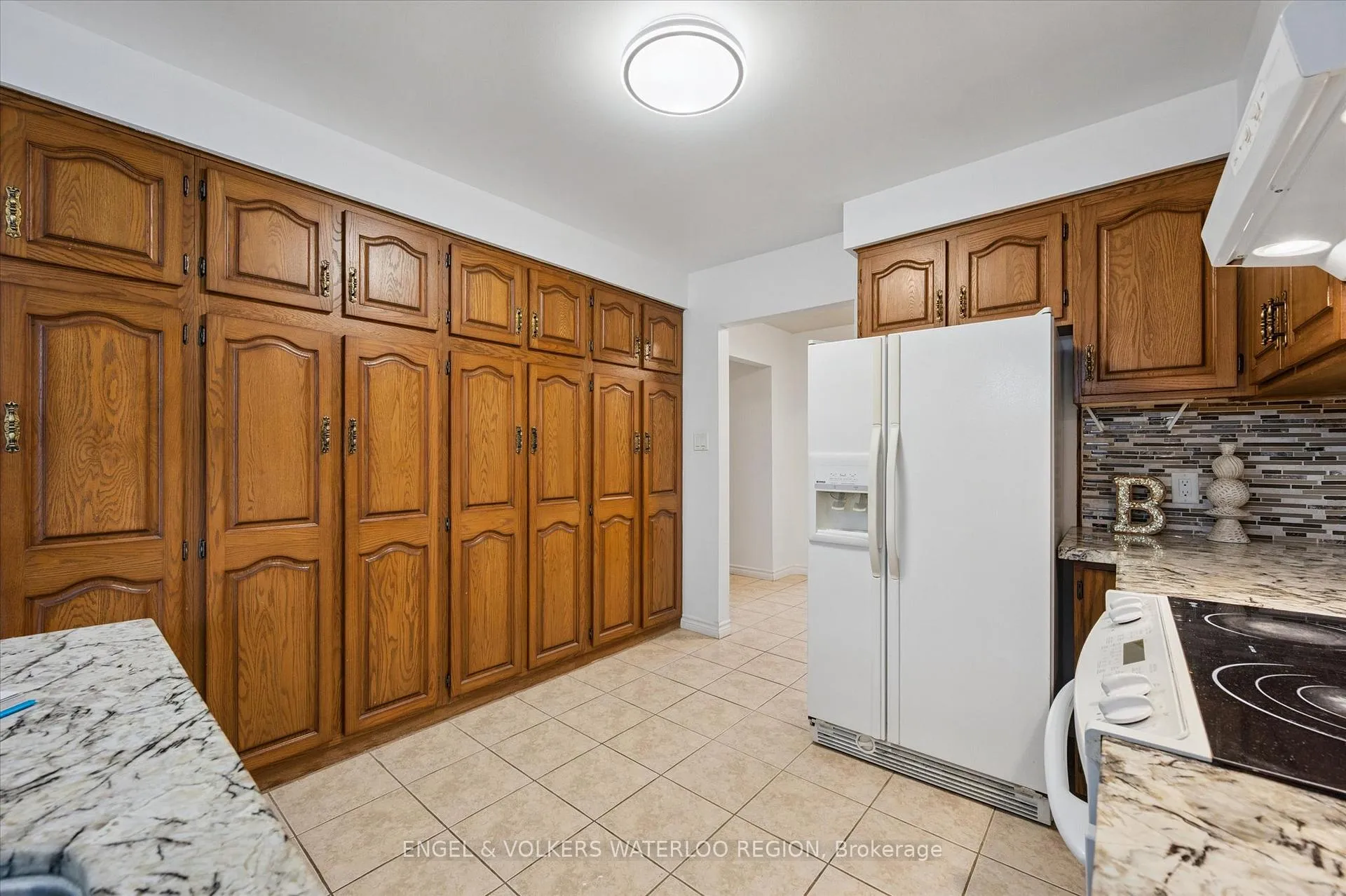 Photo 16 of 131 Woodbend Crescent, Waterloo — HOMEH
