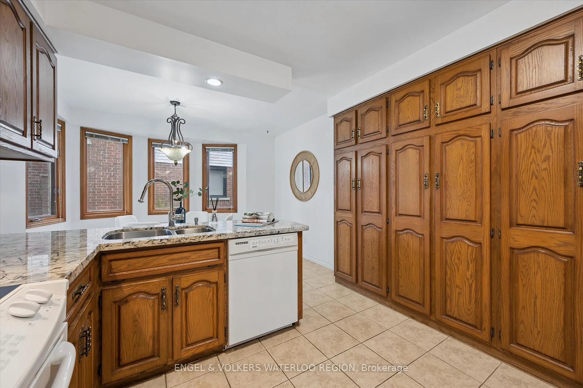 Photo 17 of 131 Woodbend Crescent, Waterloo — HOMEH