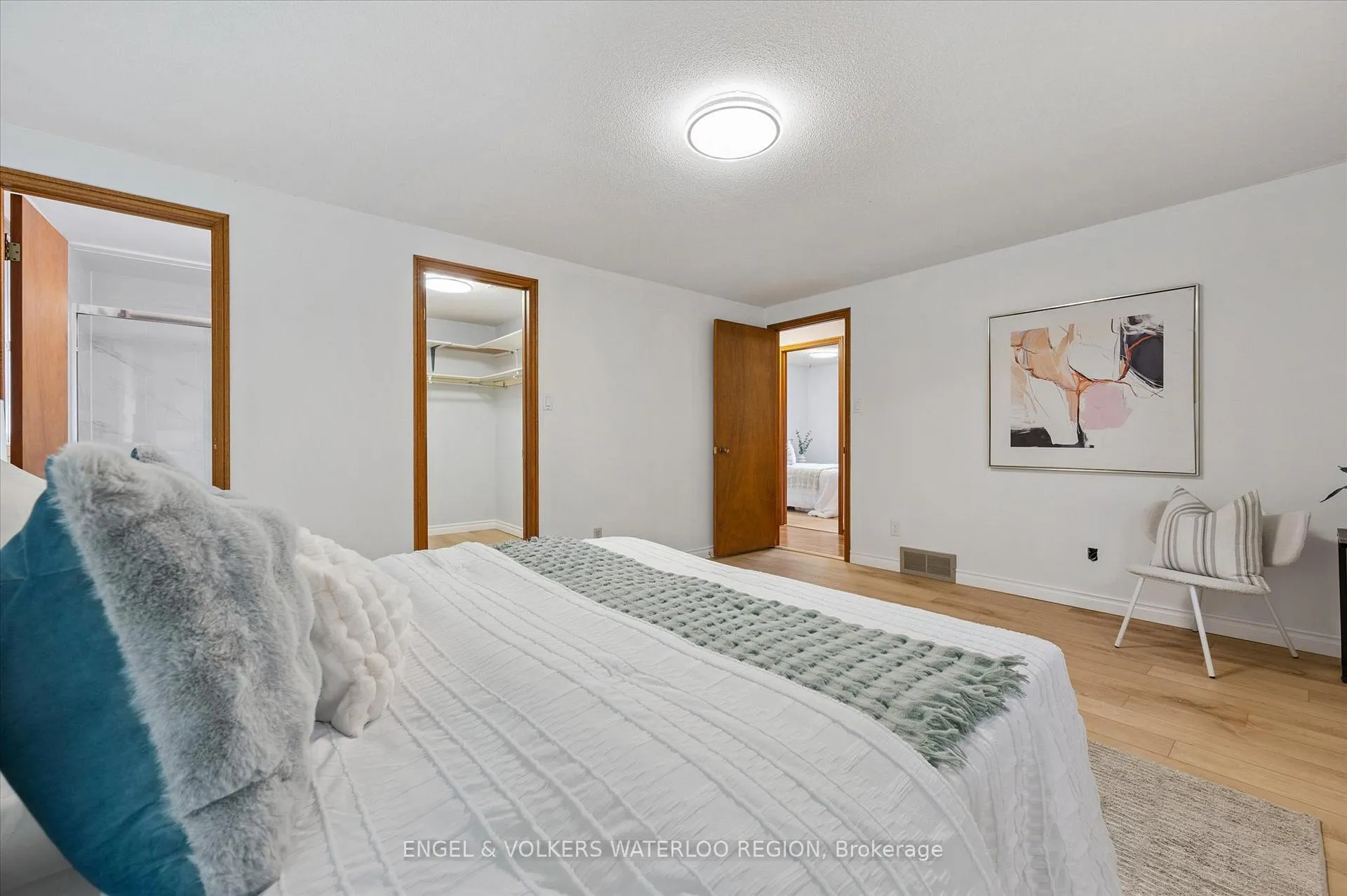 Photo 26 of 131 Woodbend Crescent, Waterloo — HOMEH