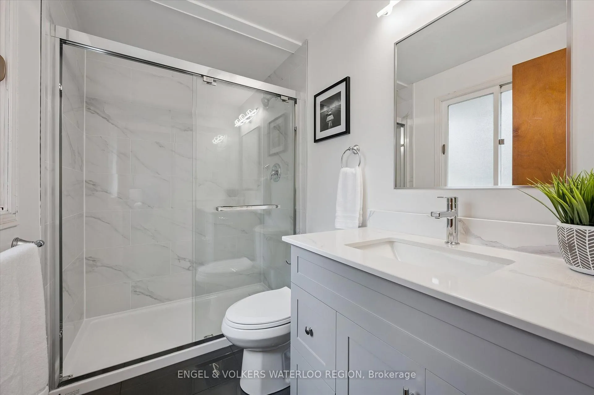 Photo 27 of 131 Woodbend Crescent, Waterloo — HOMEH