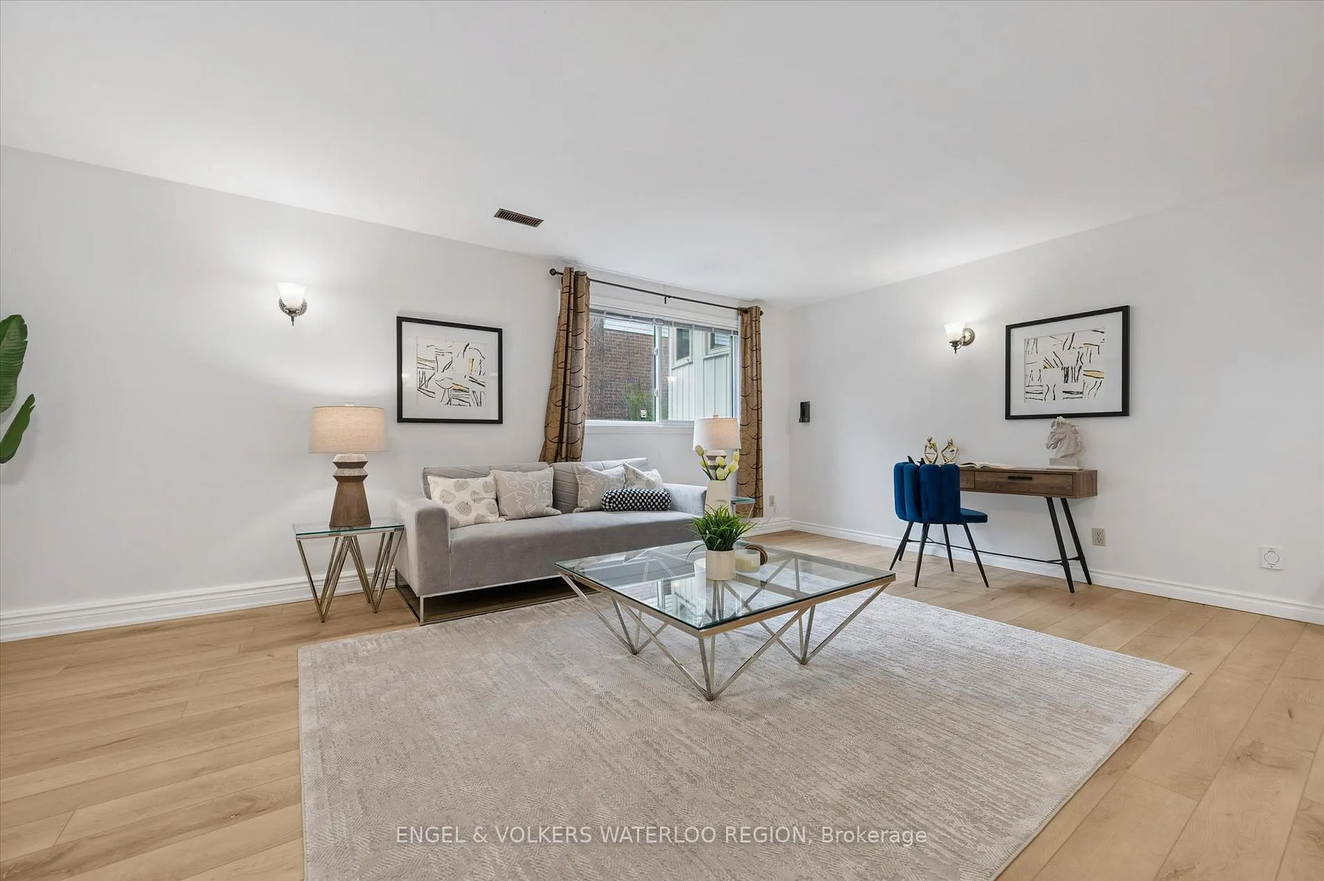 Photo 29 of 131 Woodbend Crescent, Waterloo — HOMEH