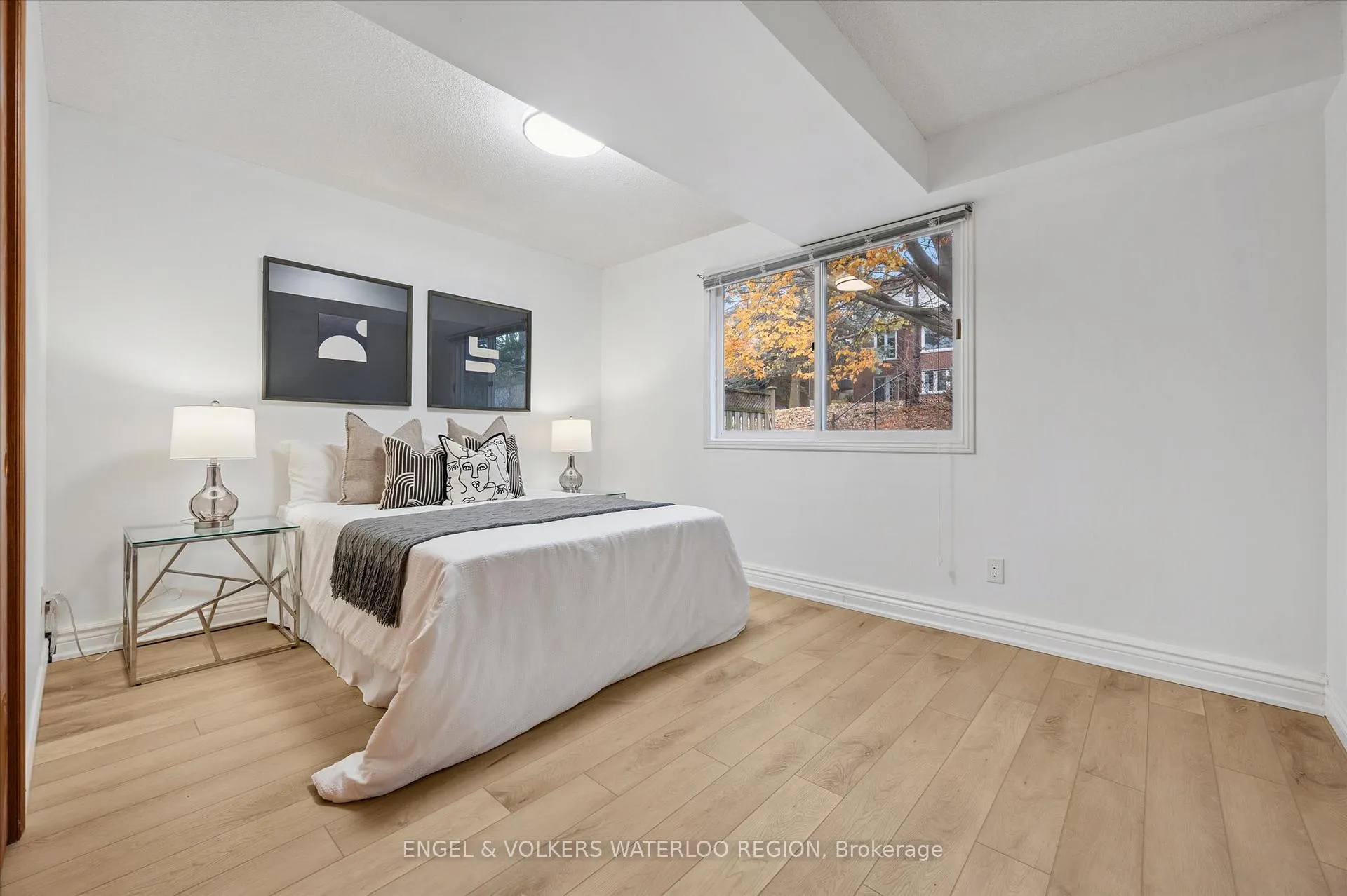 Photo 31 of 131 Woodbend Crescent, Waterloo — HOMEH