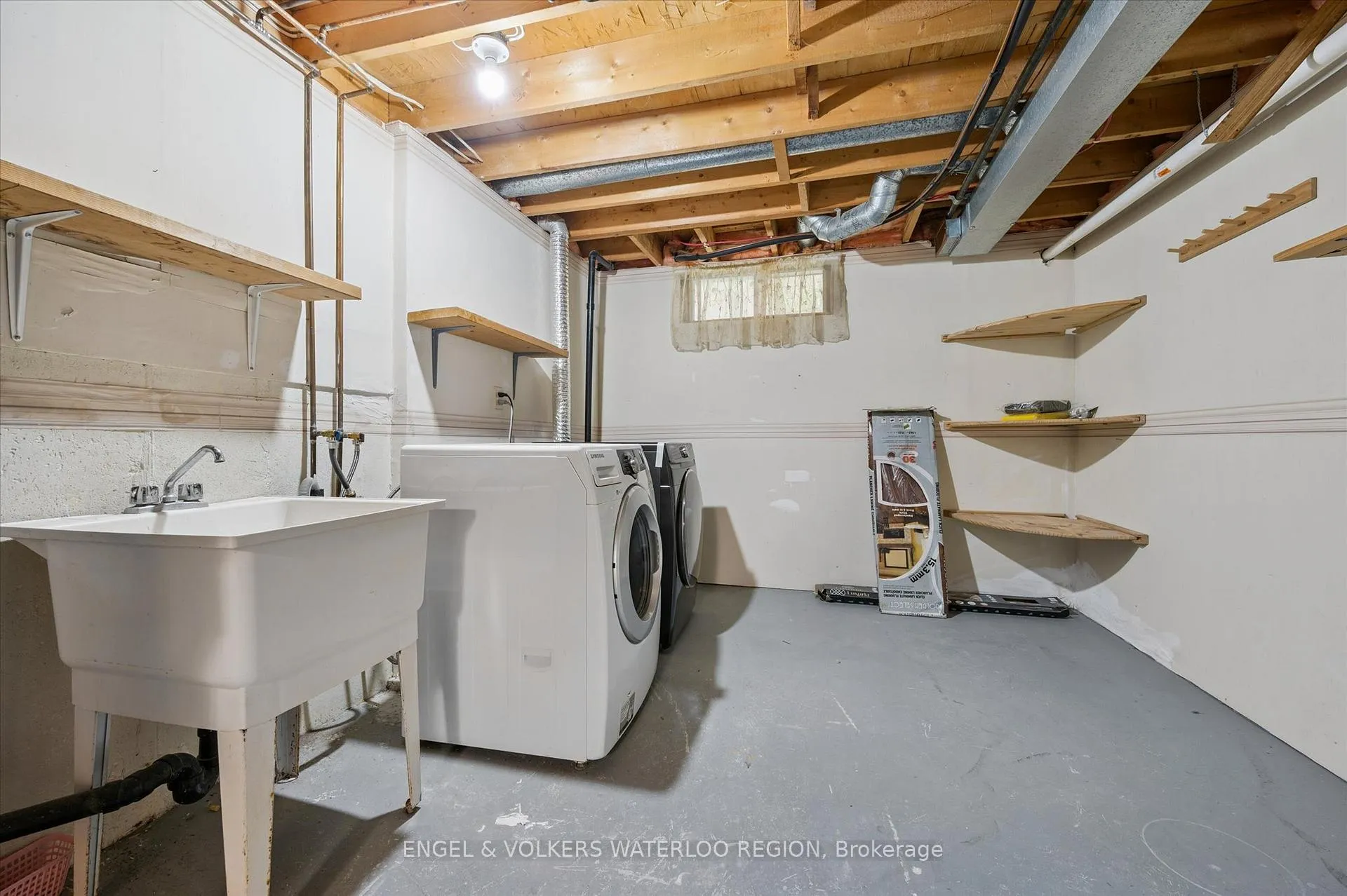 Photo 35 of 131 Woodbend Crescent, Waterloo — HOMEH