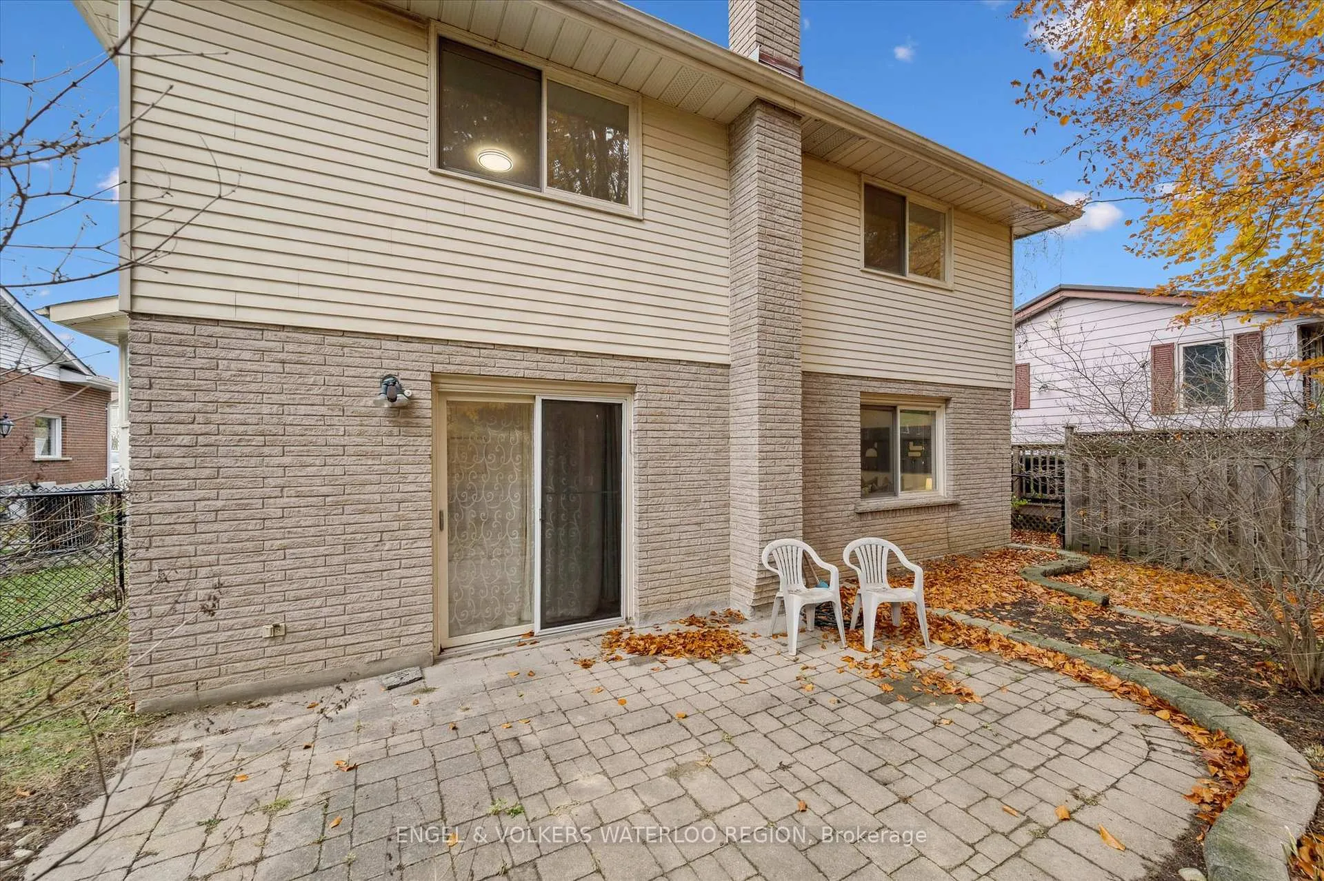 Photo 40 of 131 Woodbend Crescent, Waterloo — HOMEH