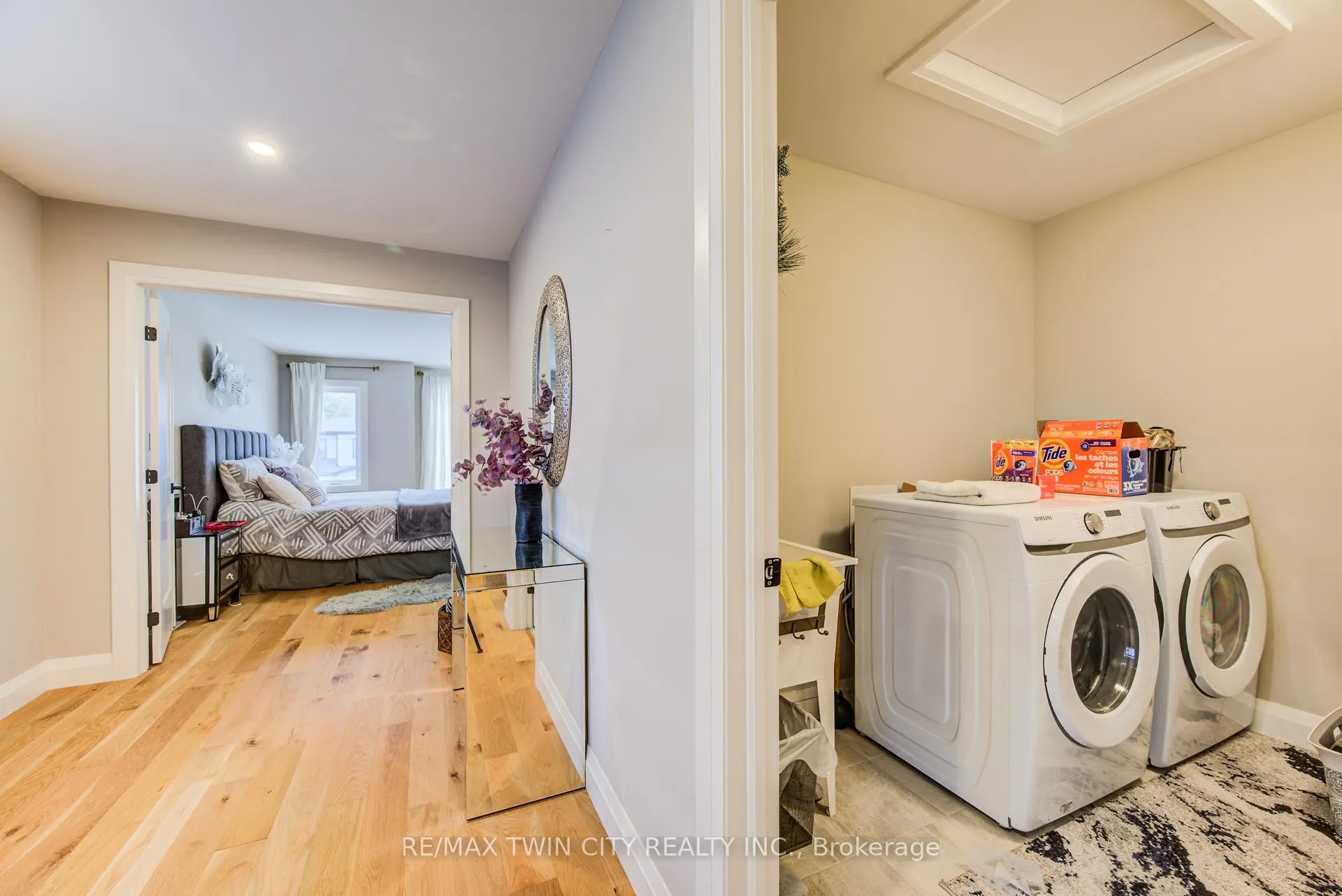 Photo 21 of 928 Chapel Hill Court S, Kitchener, Doon South — HOMEH
