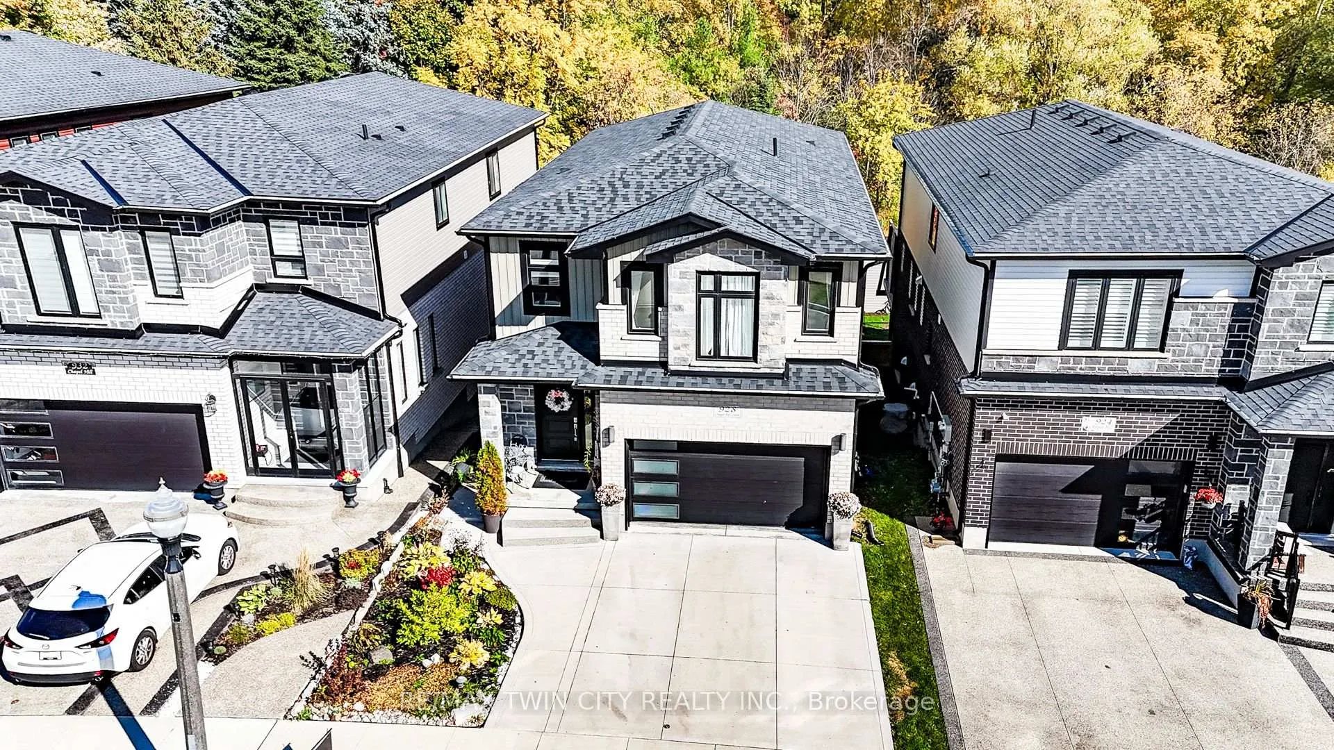 Photo 45 of 928 Chapel Hill Court S, Kitchener, Doon South — HOMEH