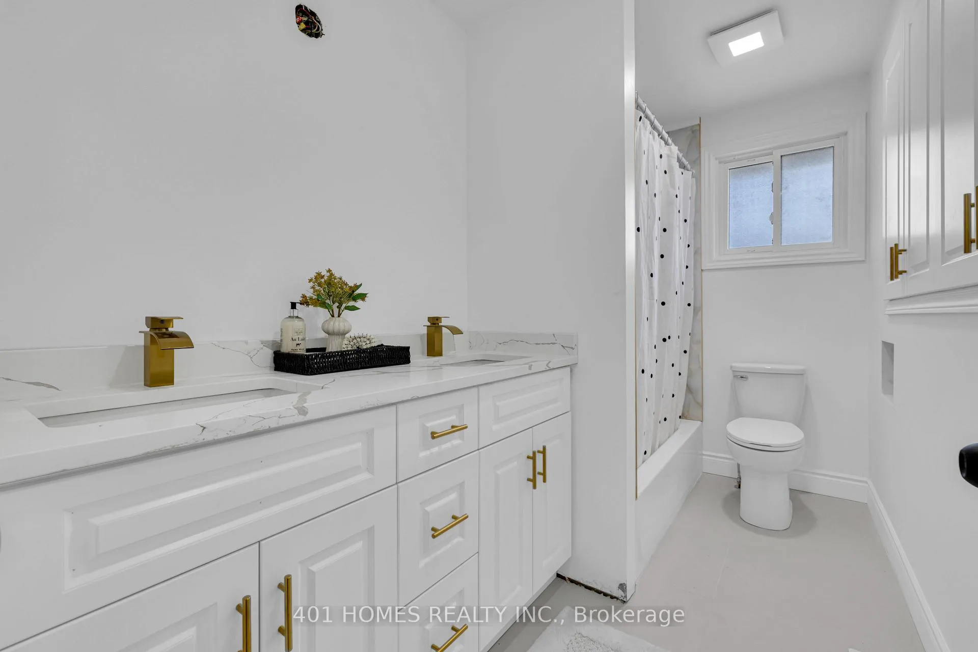 Photo 9 of 3090 Conservation Drive E, Windsor — HOMEH