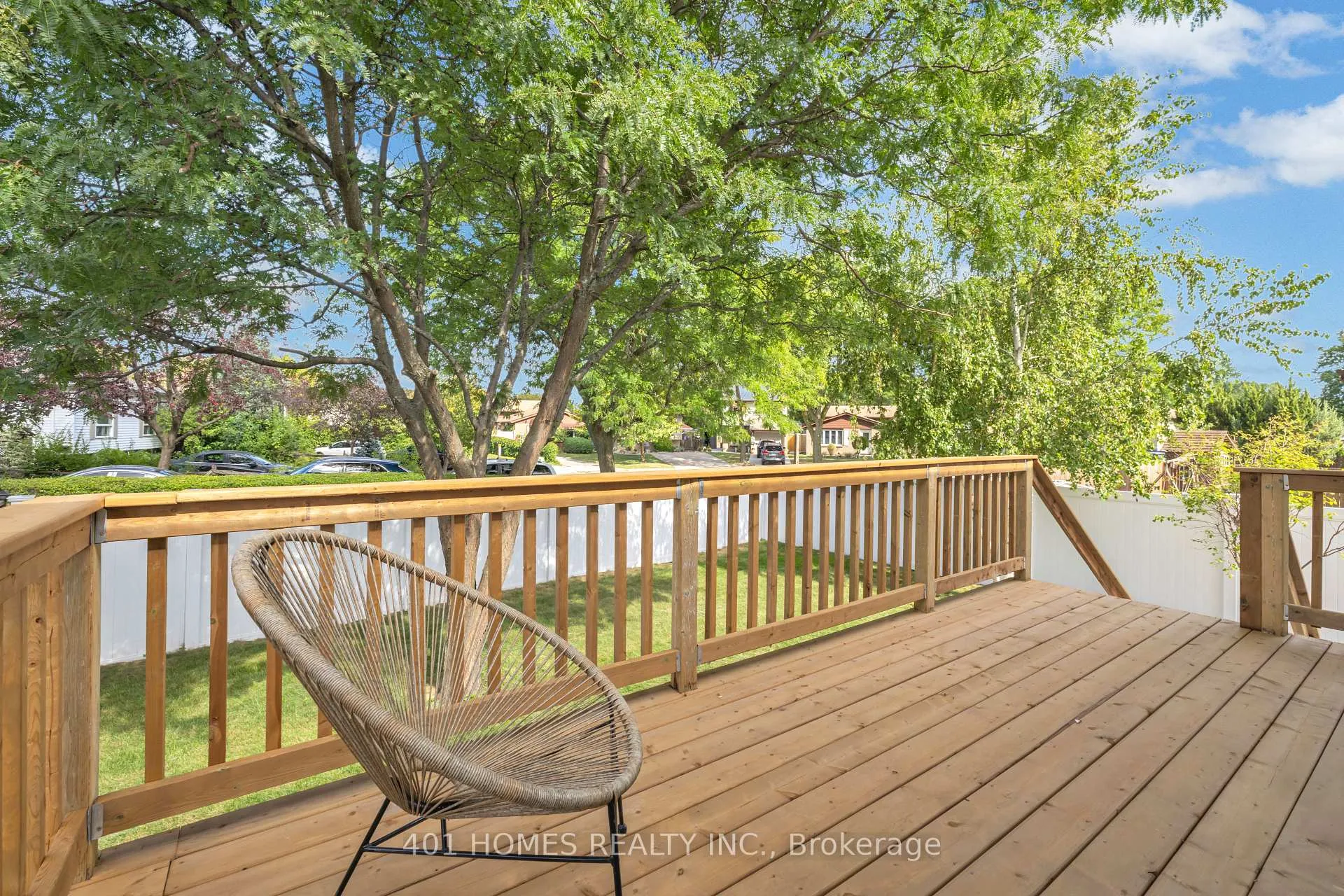Photo 14 of 3090 Conservation Drive E, Windsor — HOMEH