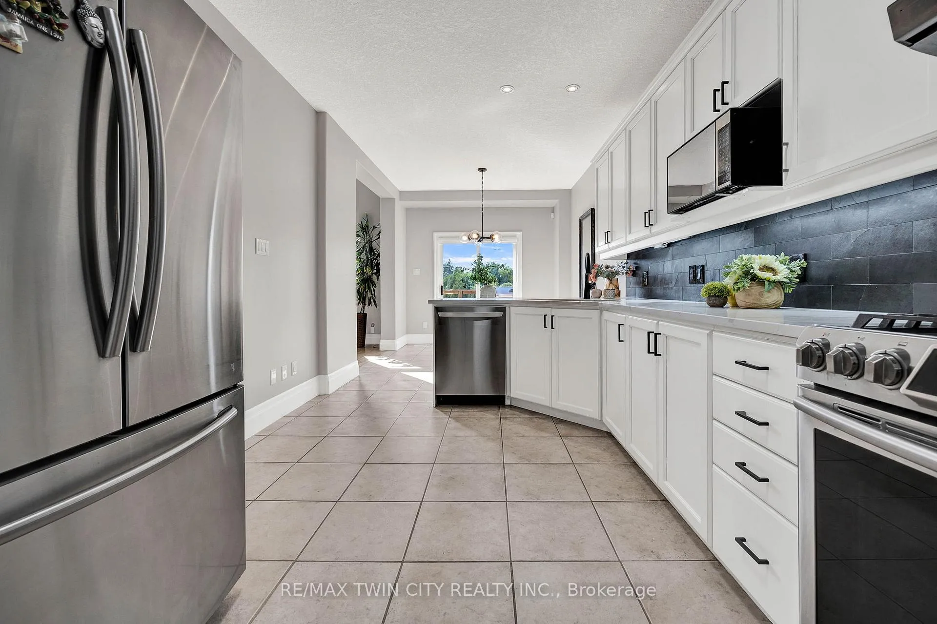 Photo 14 of 433 Doon South Drive, Kitchener, Doon South — HOMEH