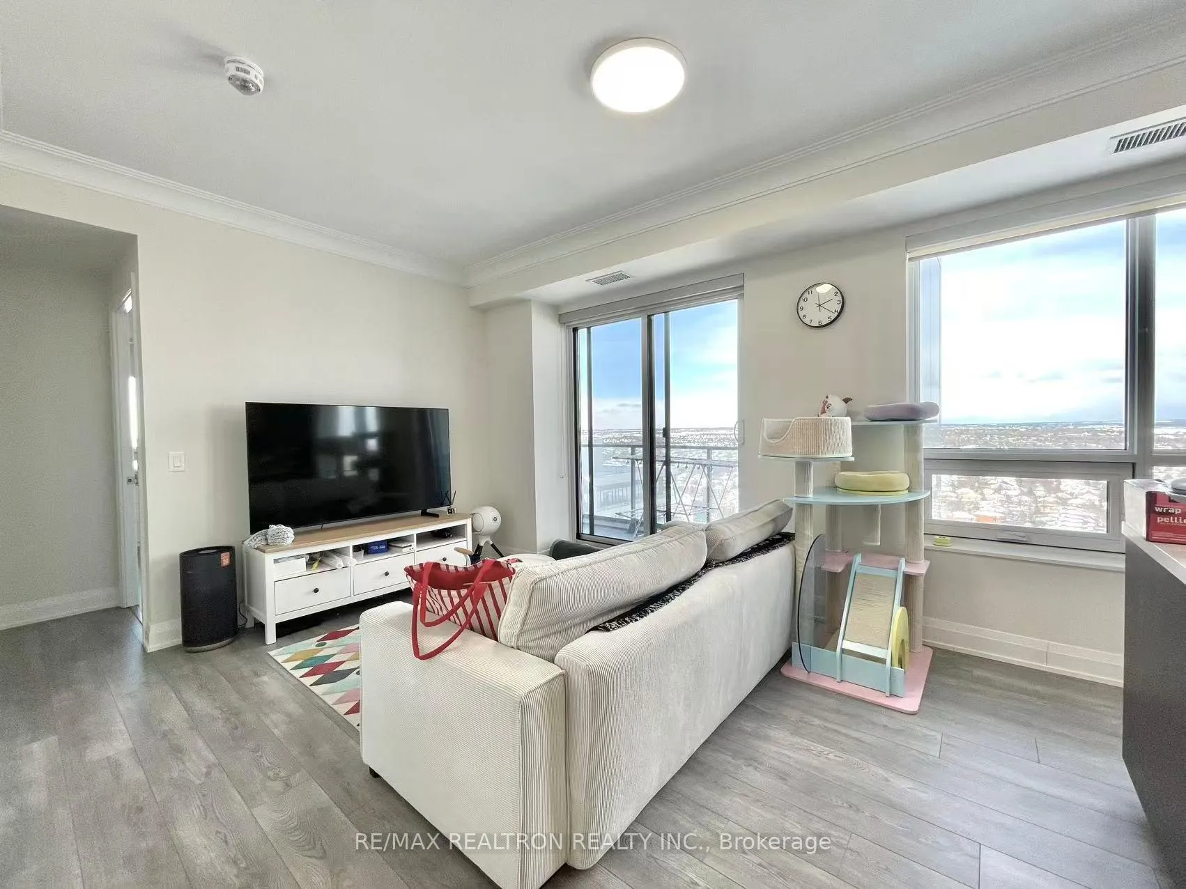 Photo 3 of Unit 2608, 18 Water Walk Drive, Markham, Unionville — HOMEH