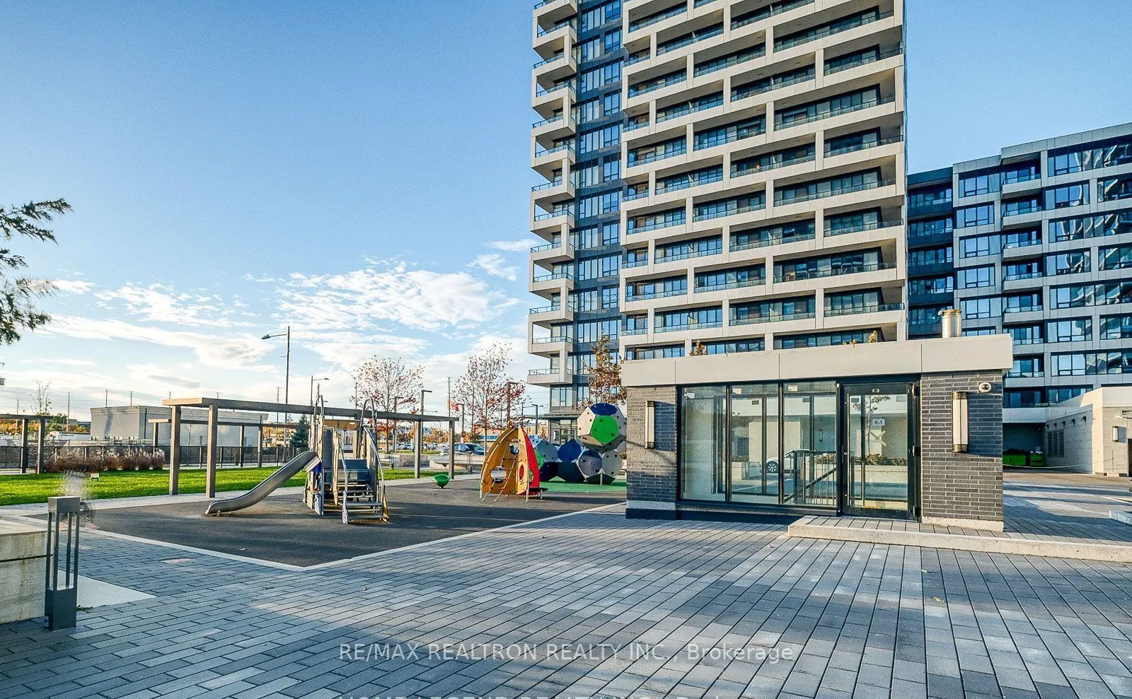 Photo 13 of Unit 2608, 18 Water Walk Drive, Markham, Unionville — HOMEH