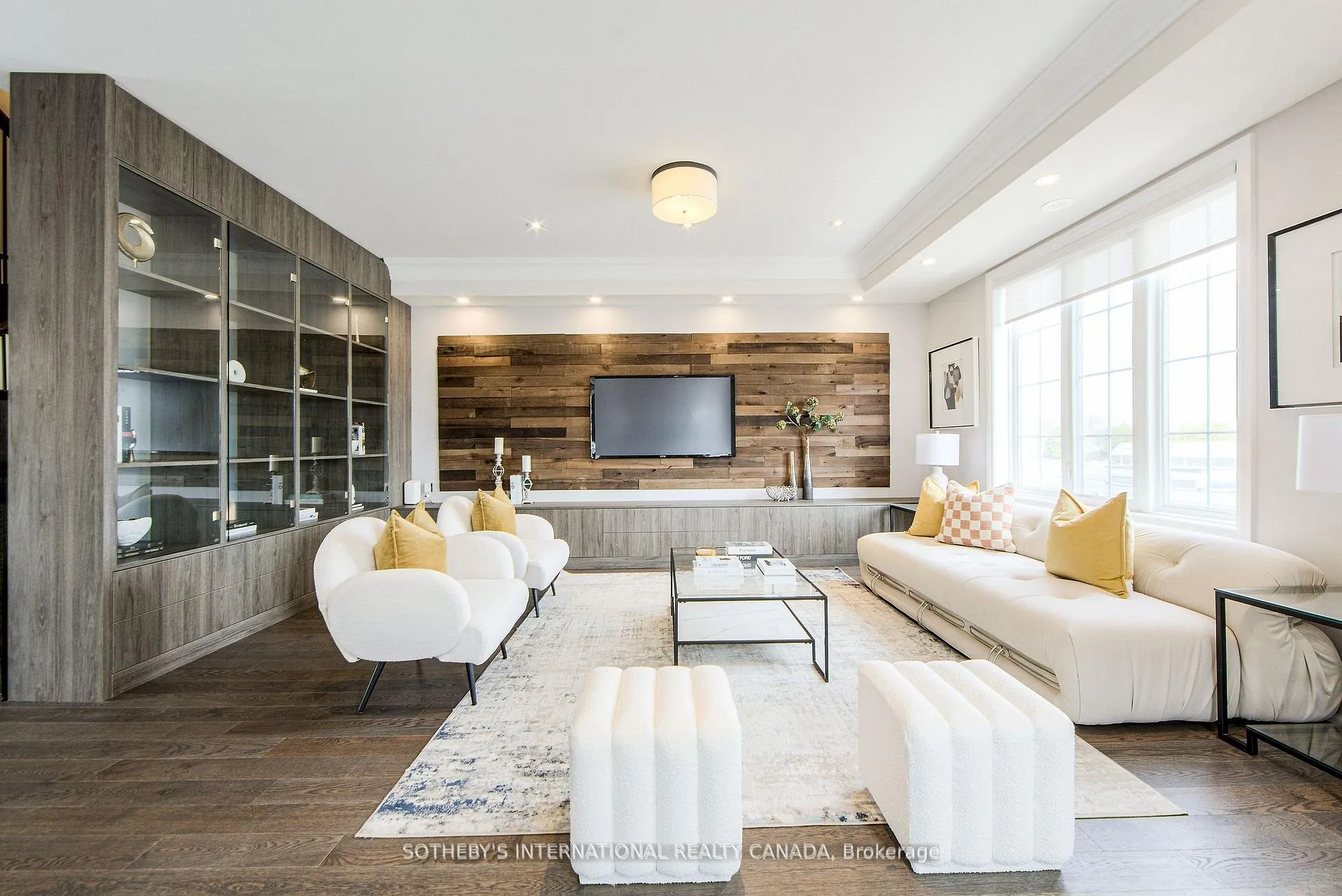 Photo 1 of 21 Sir Frederick Banting Way, Markham, Unionville — HOMEH