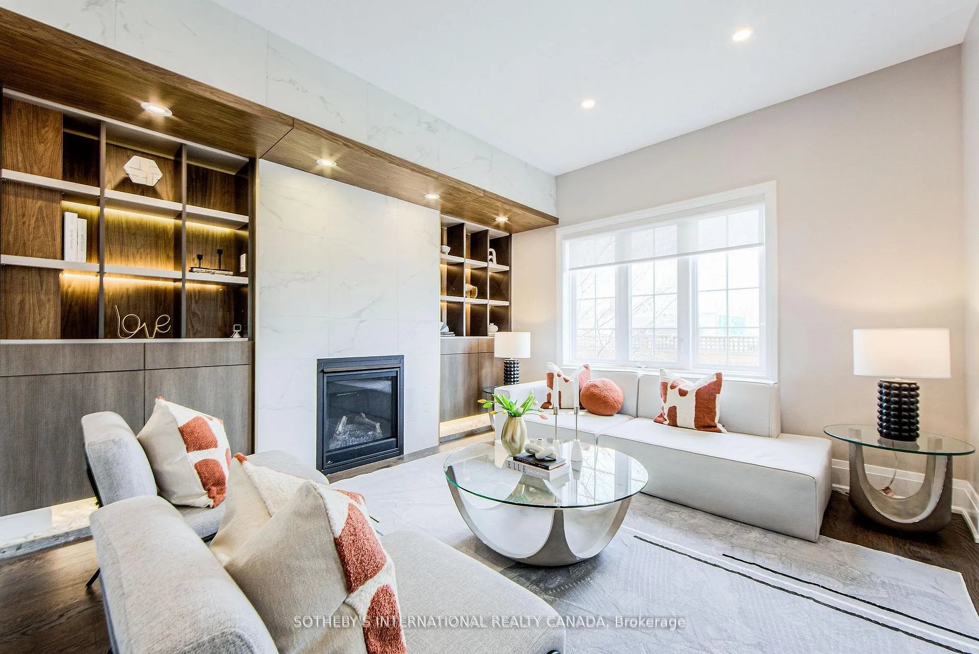 Photo 7 of 21 Sir Frederick Banting Way, Markham, Unionville — HOMEH