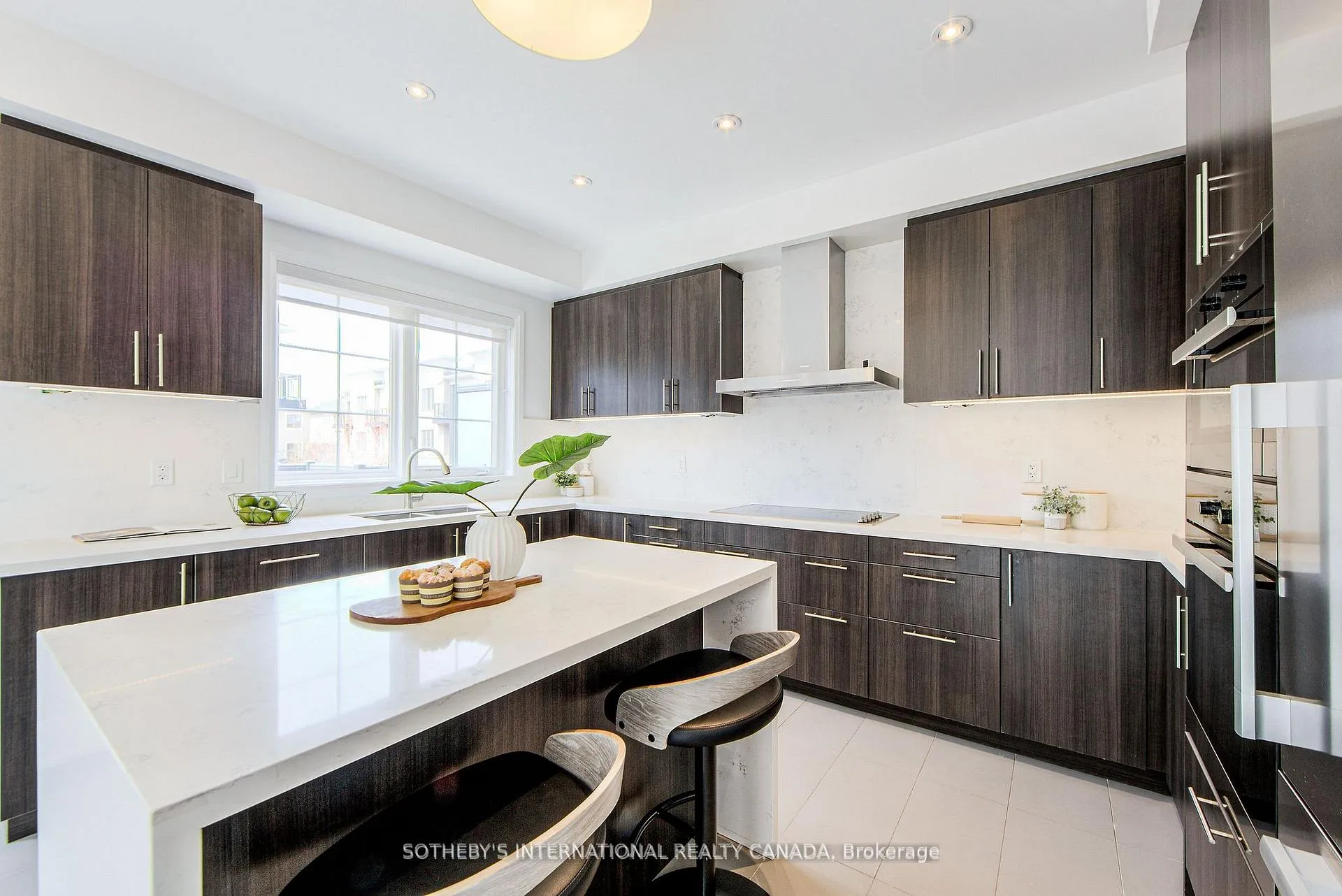 Photo 11 of 21 Sir Frederick Banting Way, Markham, Unionville — HOMEH