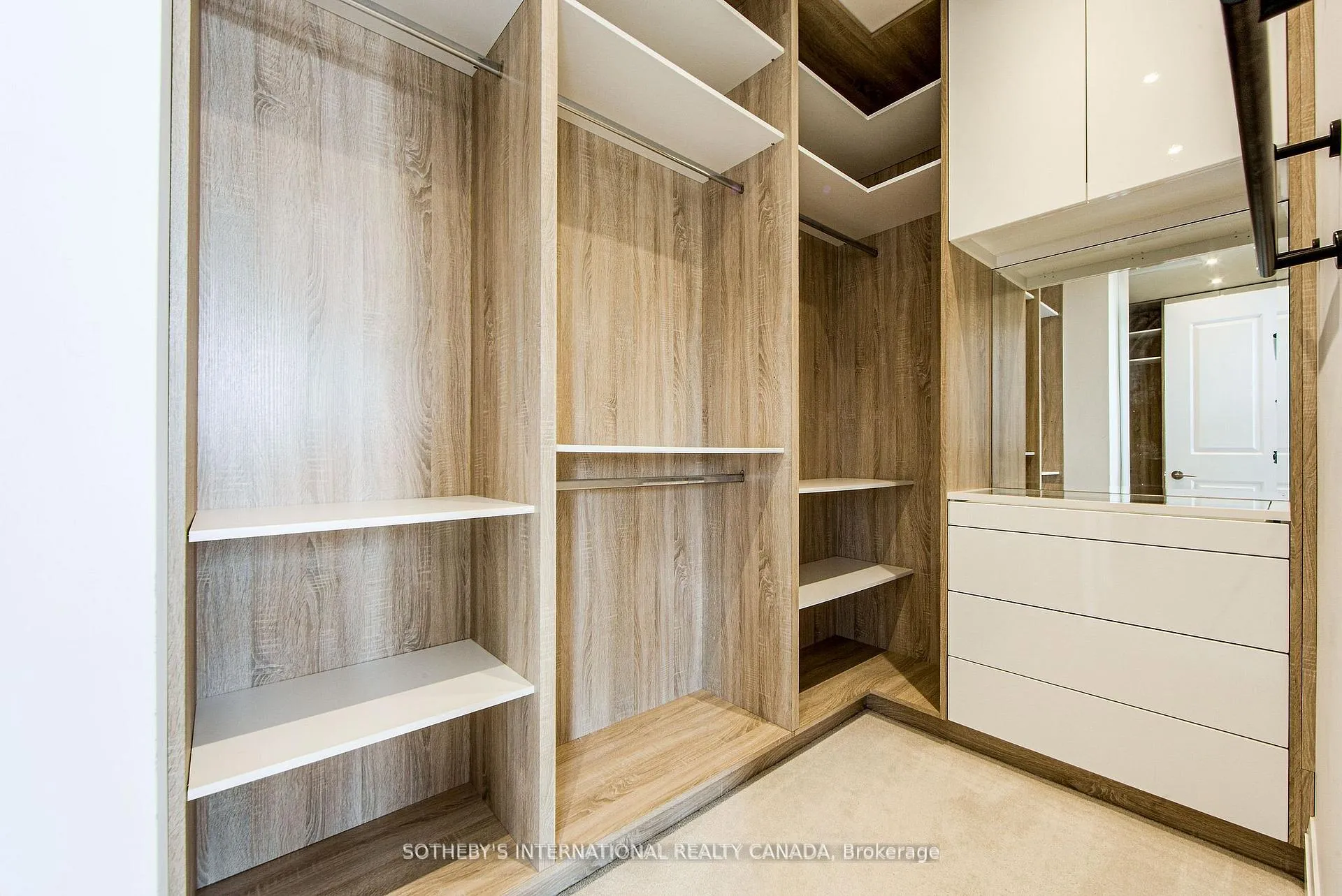 Photo 18 of 21 Sir Frederick Banting Way, Markham, Unionville — HOMEH