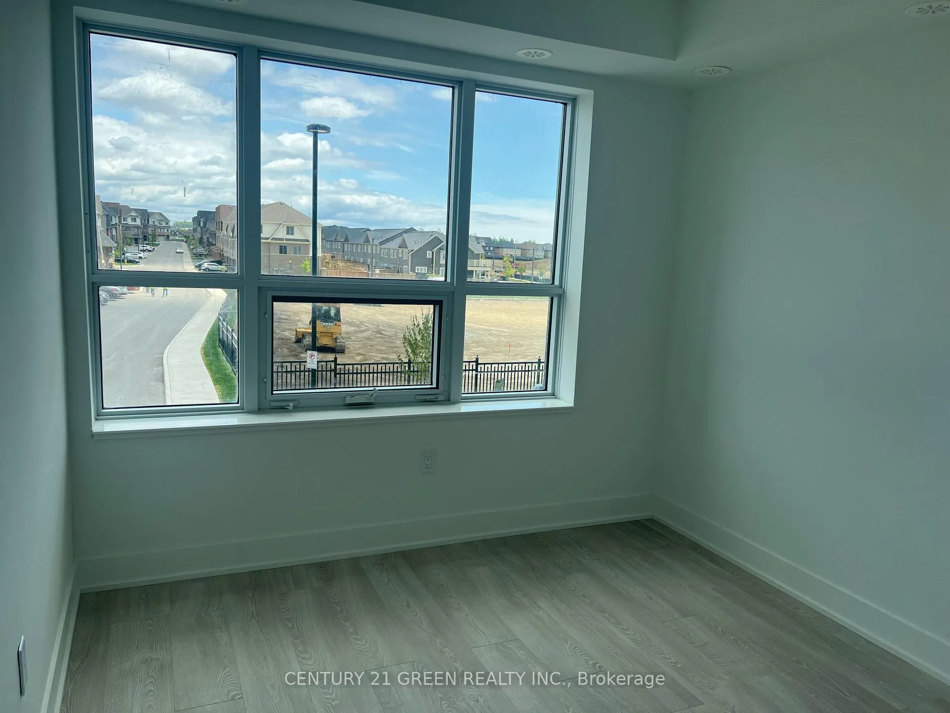 Photo 9 of Unit TH15, 44 Alpine Symphony Path, Oshawa, Windfields — HOMEH