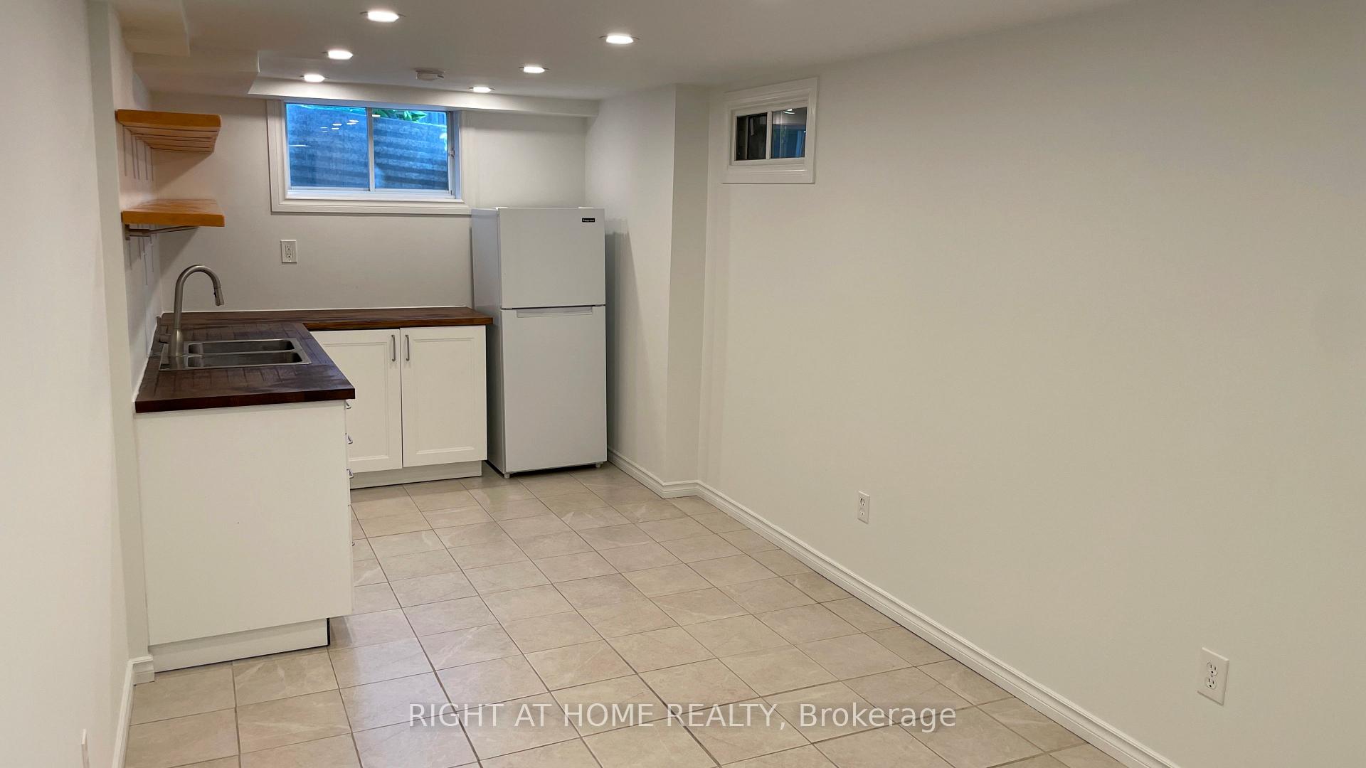 Photo 5 of 28 Golfdale Road, Barrie, Sunnidale — HOMEH