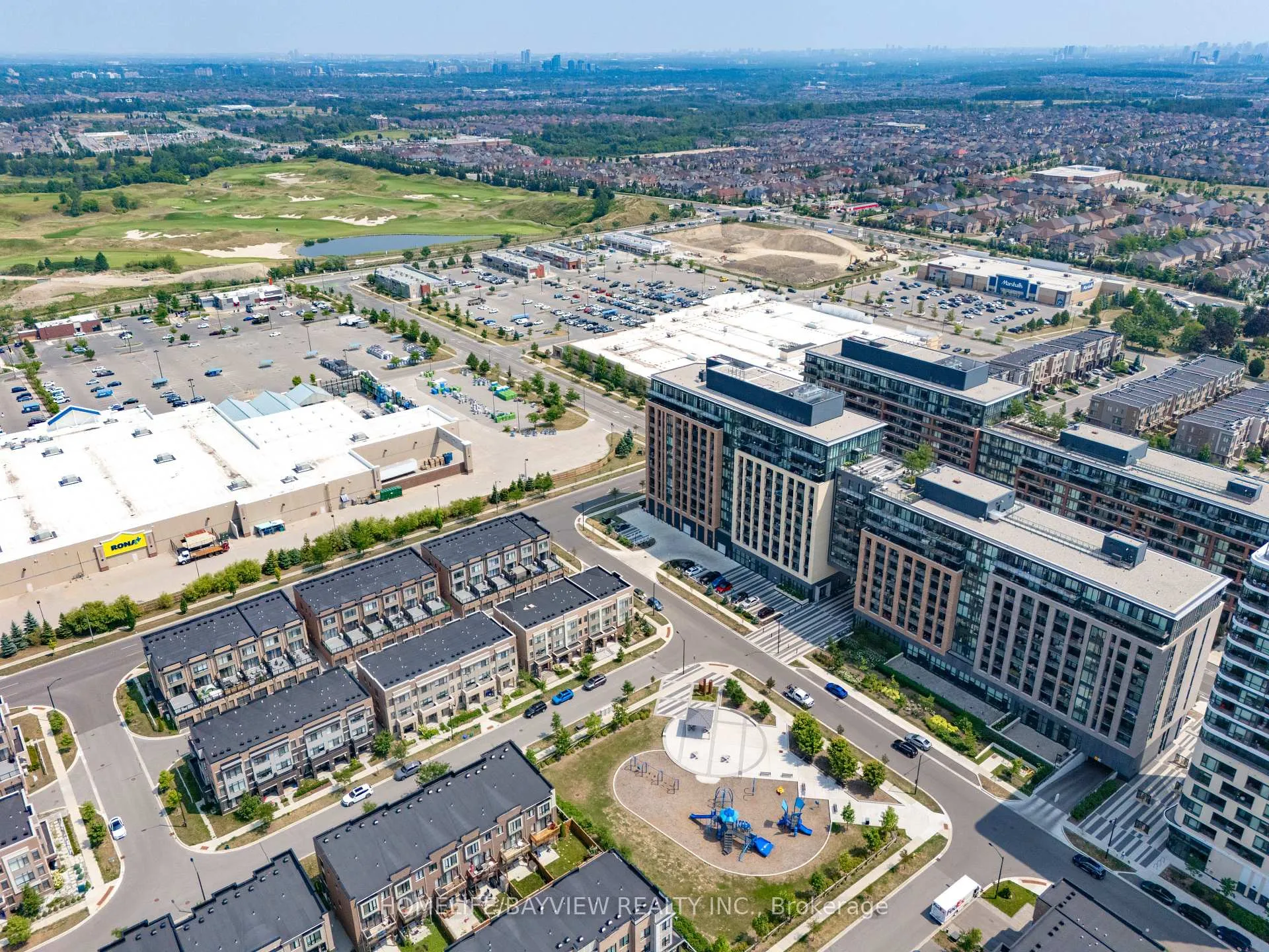 Photo 7 of Unit 821, 100 Eagle Rock Way, Vaughan, Maple — HOMEH