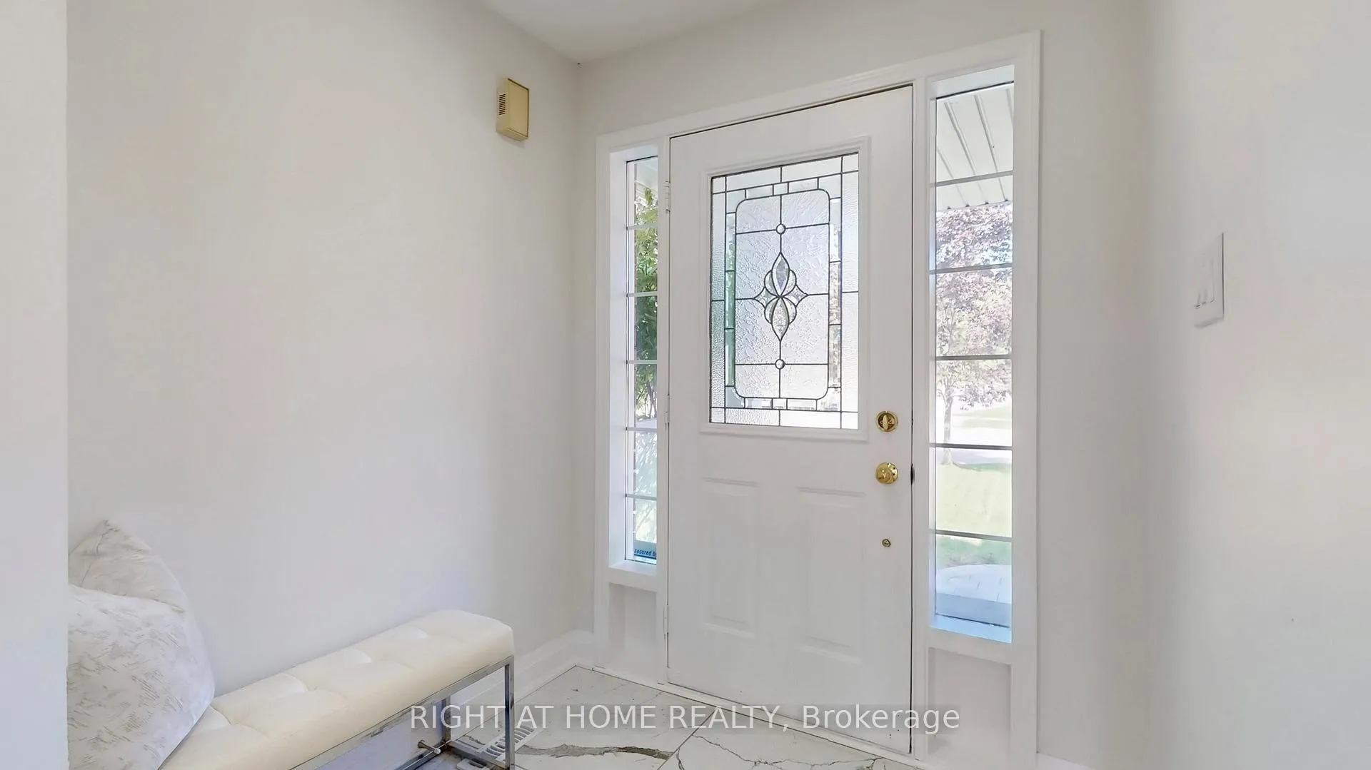 Photo 15 of 55 Tilley Road, Clarington, Bowmanville — HOMEH