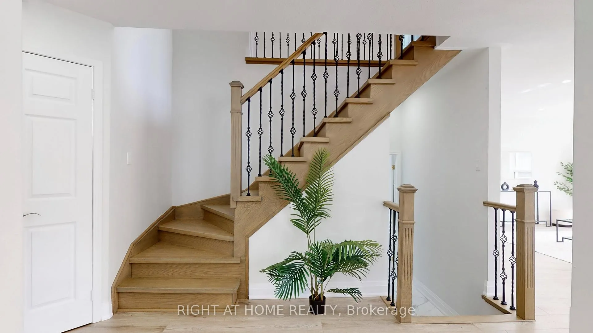 Photo 16 of 55 Tilley Road, Clarington, Bowmanville — HOMEH