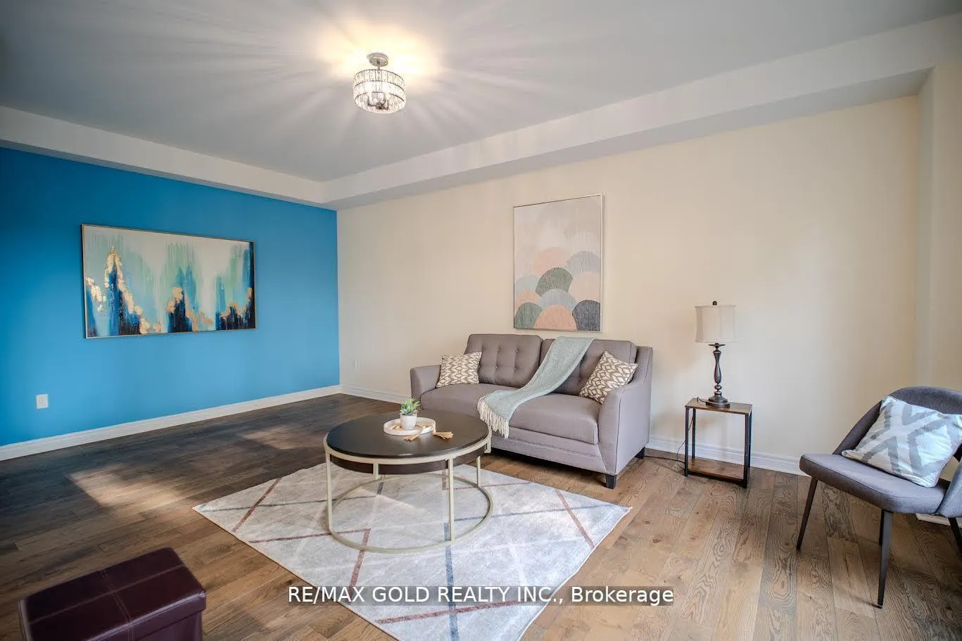 Photo 6 of 7395 Sherrilee Crescent, Niagara Falls, Brown — HOMEH
