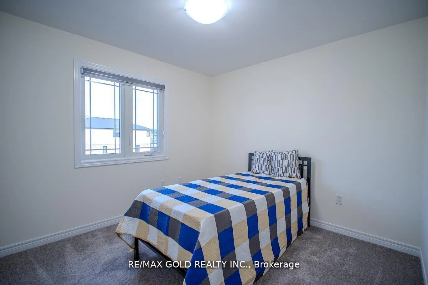 Photo 16 of 7395 Sherrilee Crescent, Niagara Falls, Brown — HOMEH