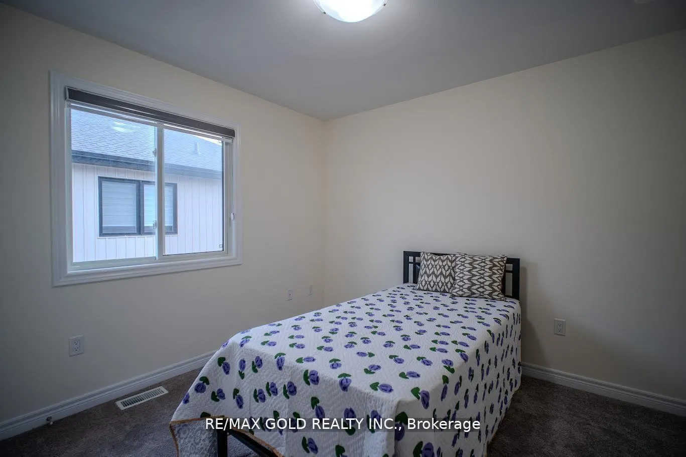 Photo 17 of 7395 Sherrilee Crescent, Niagara Falls, Brown — HOMEH