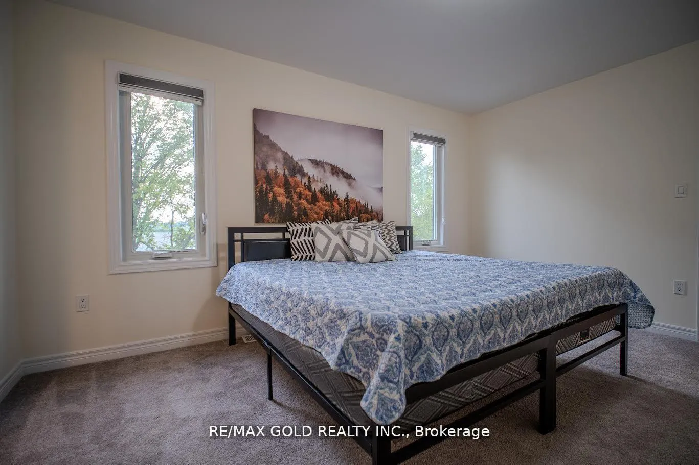 Photo 19 of 7395 Sherrilee Crescent, Niagara Falls, Brown — HOMEH