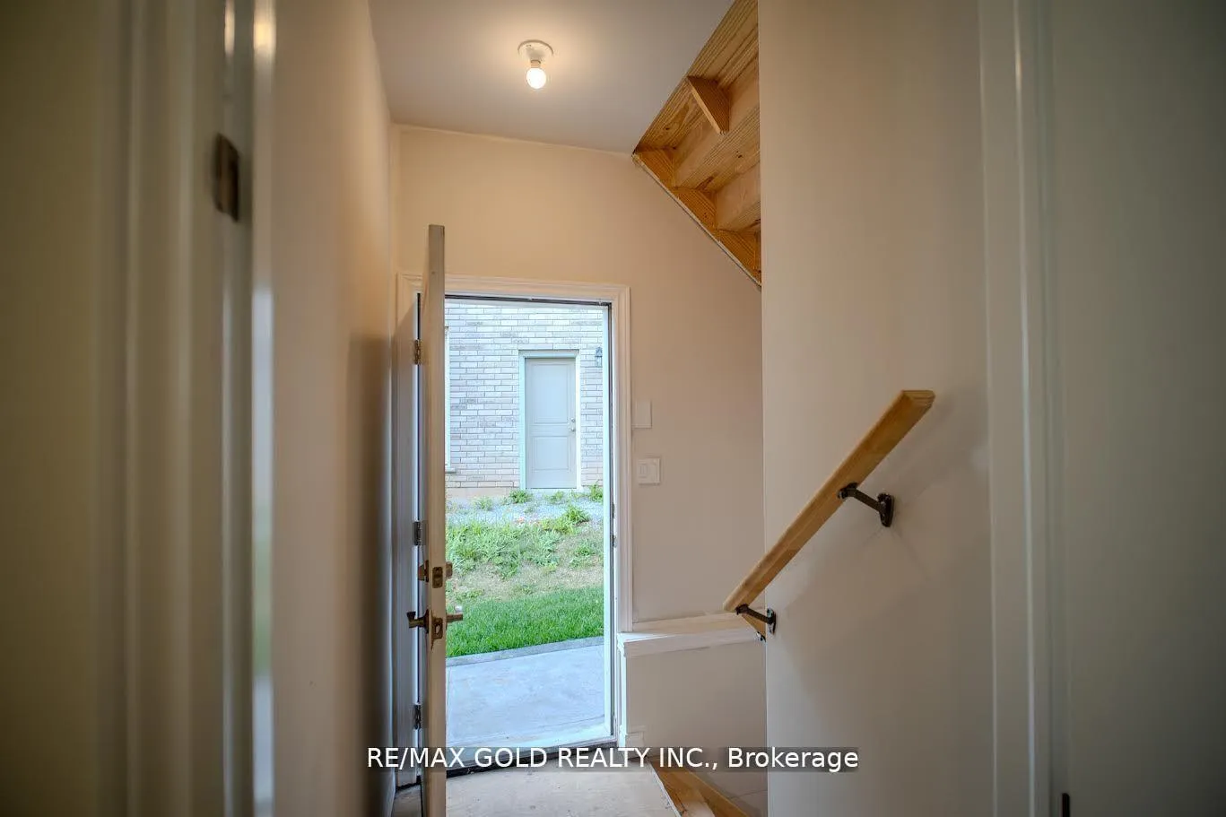 Photo 20 of 7395 Sherrilee Crescent, Niagara Falls, Brown — HOMEH