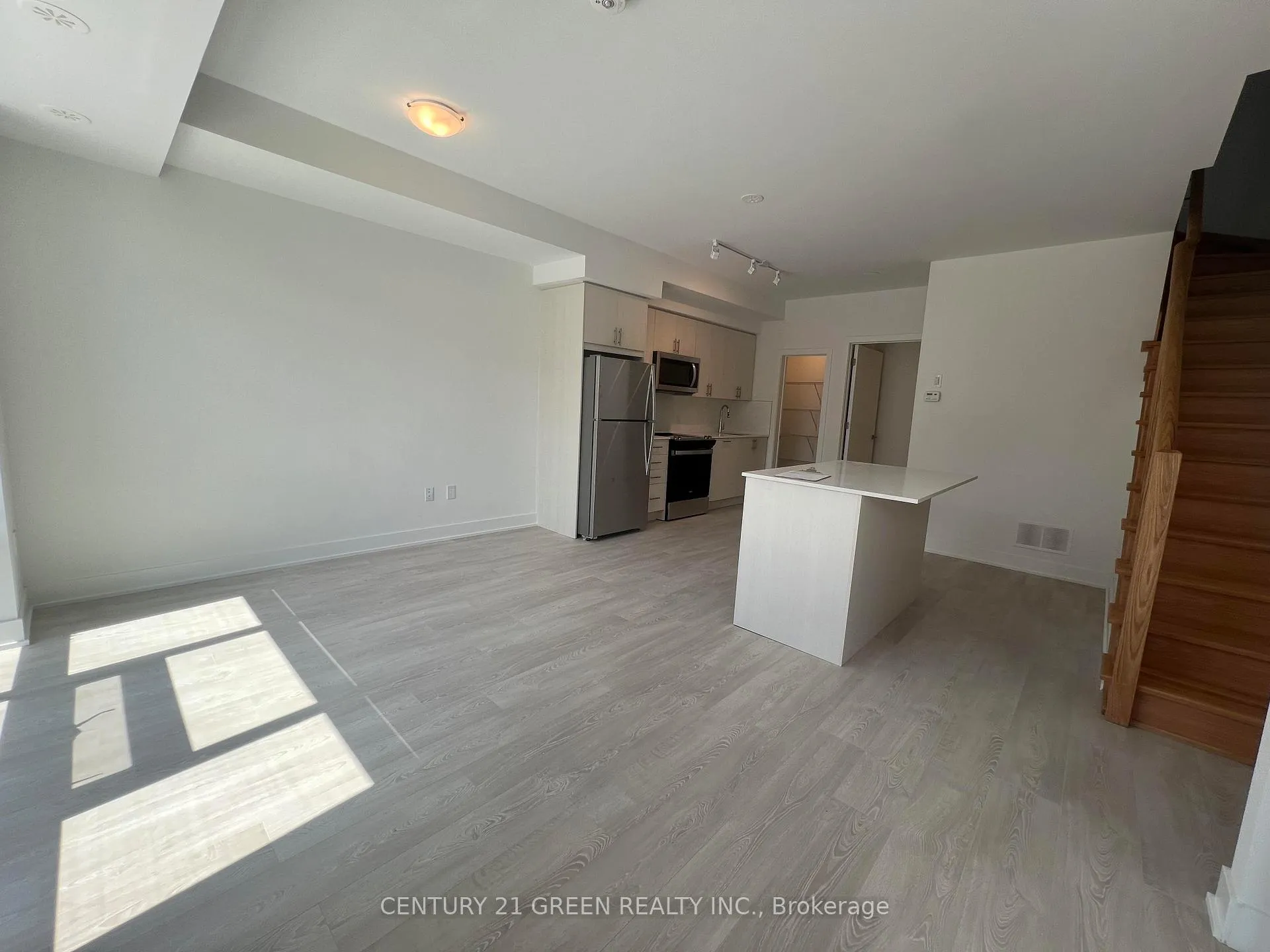 Photo 19 of Unit TH3, 20 Alpine Symphony Path, Oshawa, Windfields — HOMEH