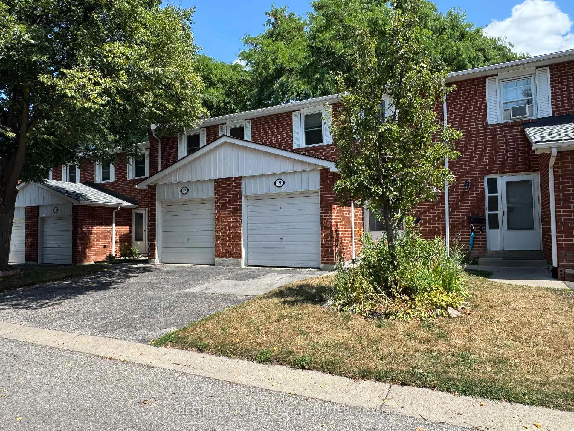 Photo 1 of 19 Norris Way, Markham, Aileen-Willowbrook — HOMEH
