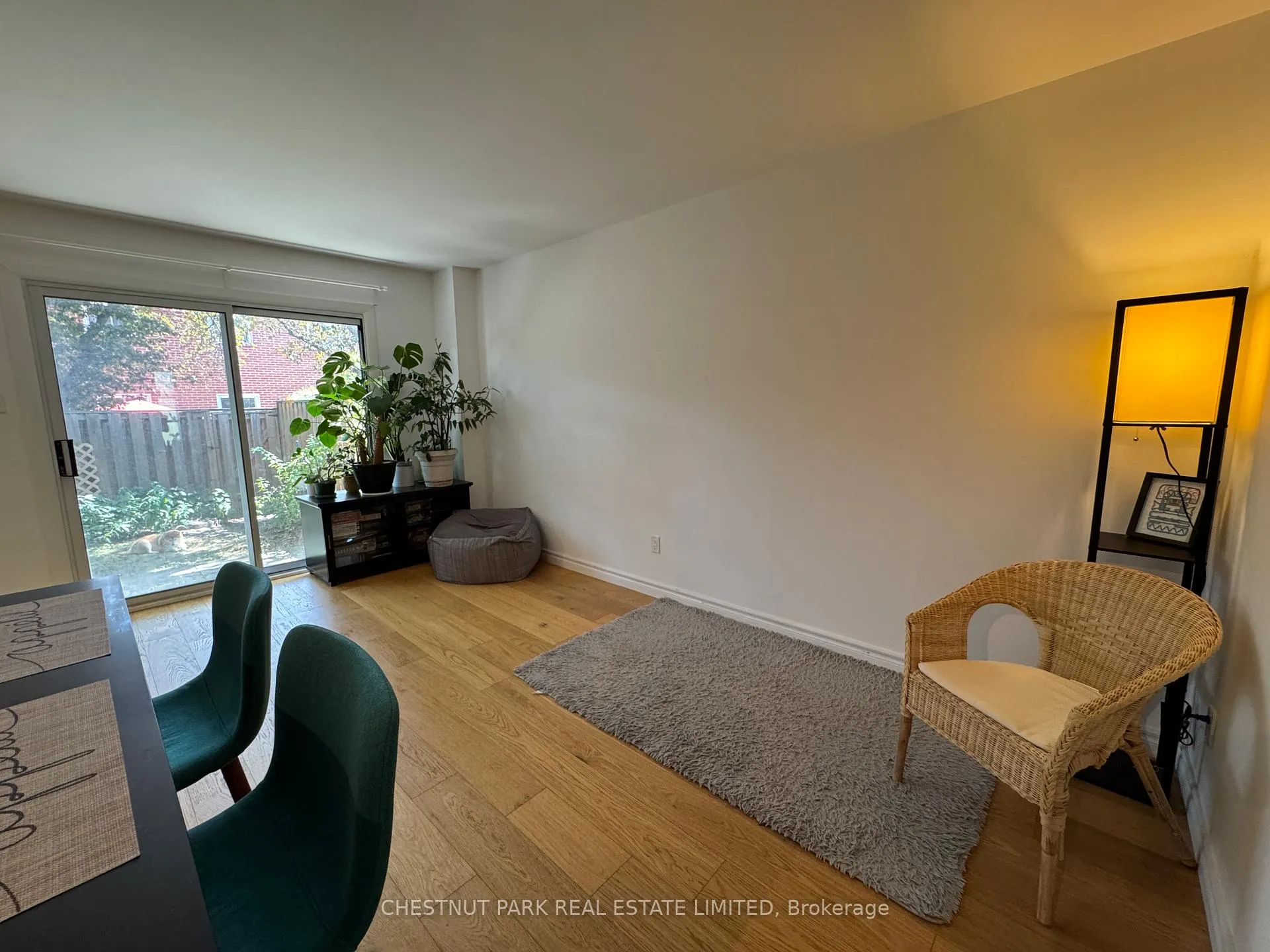 Photo 5 of 19 Norris Way, Markham, Aileen-Willowbrook — HOMEH