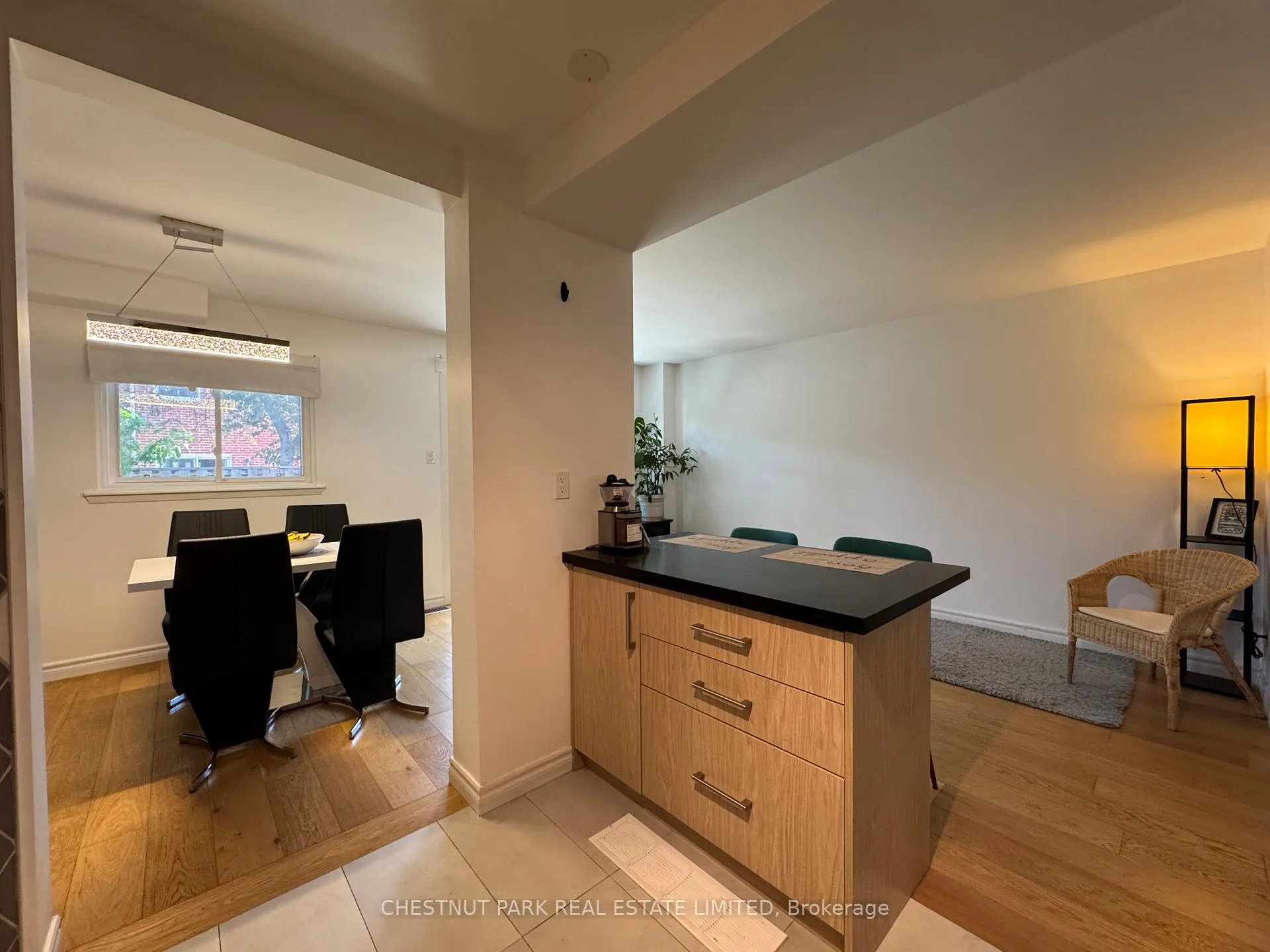 Photo 13 of 19 Norris Way, Markham, Aileen-Willowbrook — HOMEH